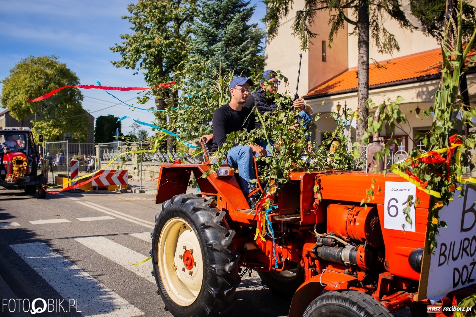Zdjęcie w galerii na portalu naszraciborz.pl: Korowód jak maraton. Dożynki w Pogrzebieniu [FOTO i WIDEO]  wiadomości z regionu