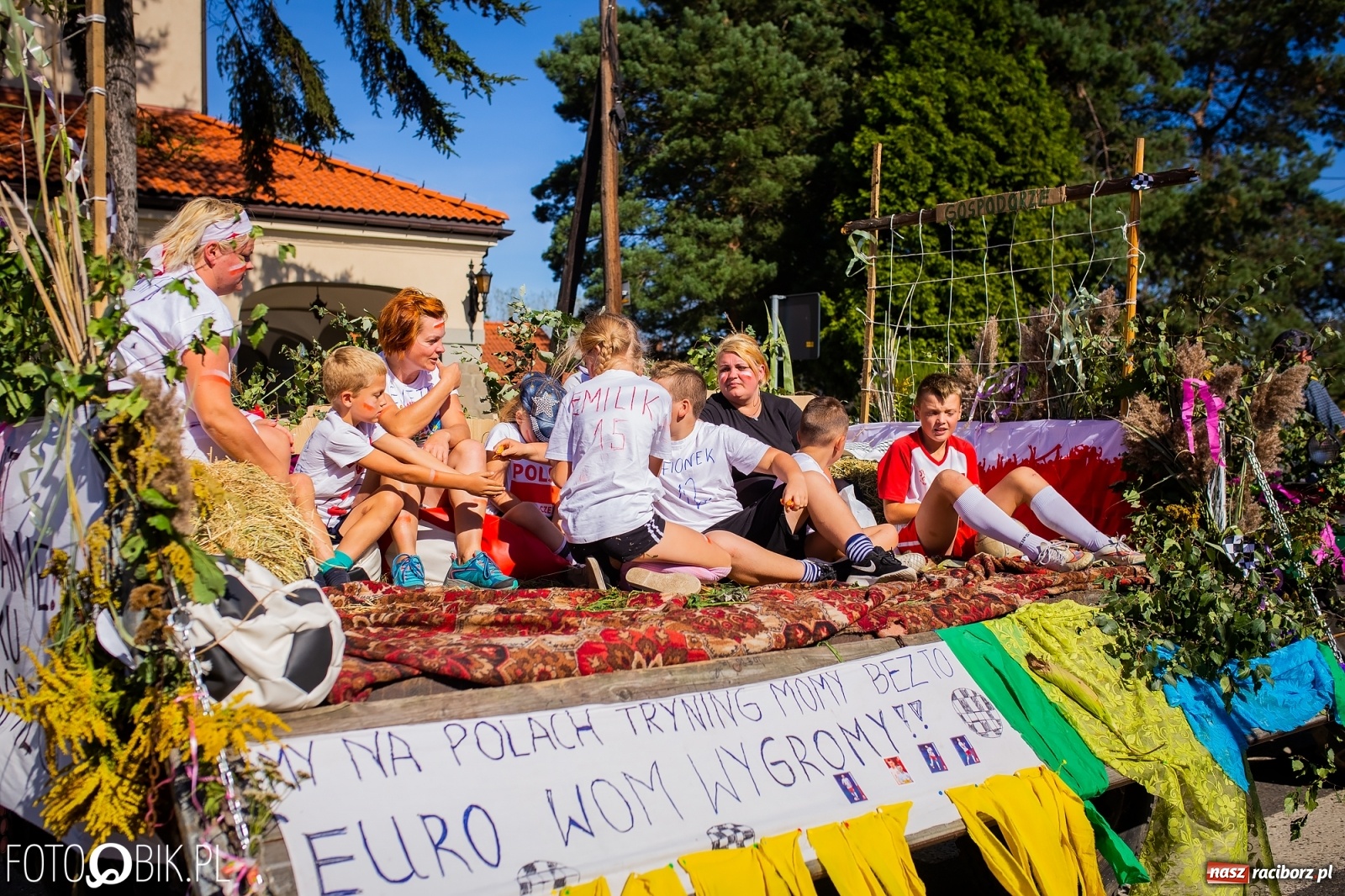 Zdjęcie w galerii na portalu naszraciborz.pl: Korowód jak maraton. Dożynki w Pogrzebieniu [FOTO i WIDEO]  wiadomości z regionu