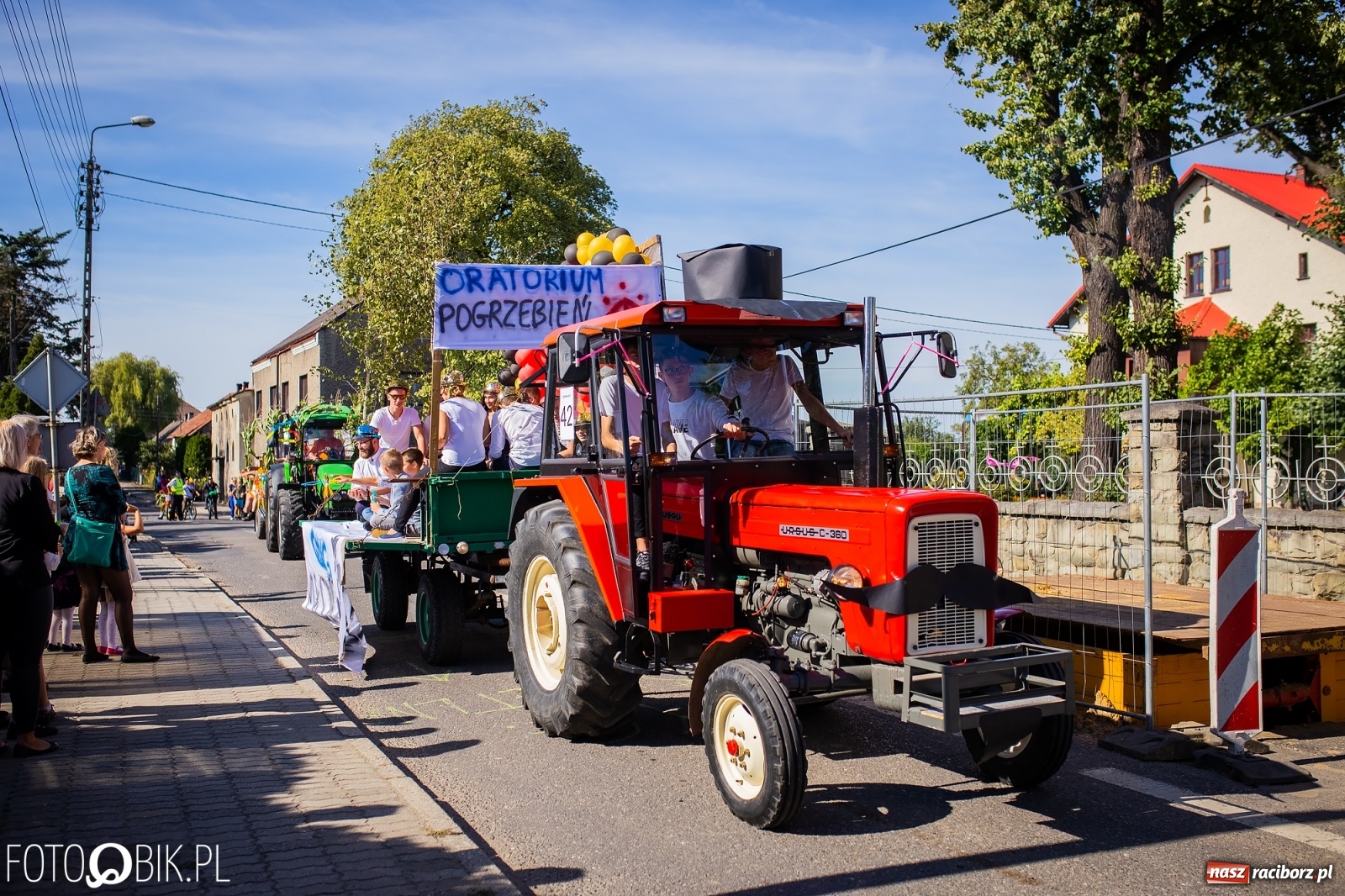 Zdjęcie w galerii na portalu naszraciborz.pl: Korowód jak maraton. Dożynki w Pogrzebieniu [FOTO i WIDEO]  wiadomości z regionu