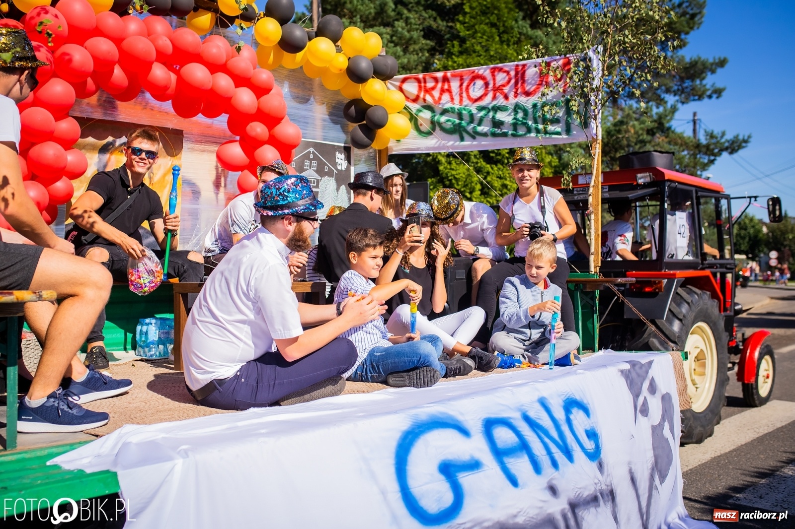 Zdjęcie w galerii na portalu naszraciborz.pl: Korowód jak maraton. Dożynki w Pogrzebieniu [FOTO i WIDEO]  wiadomości z regionu