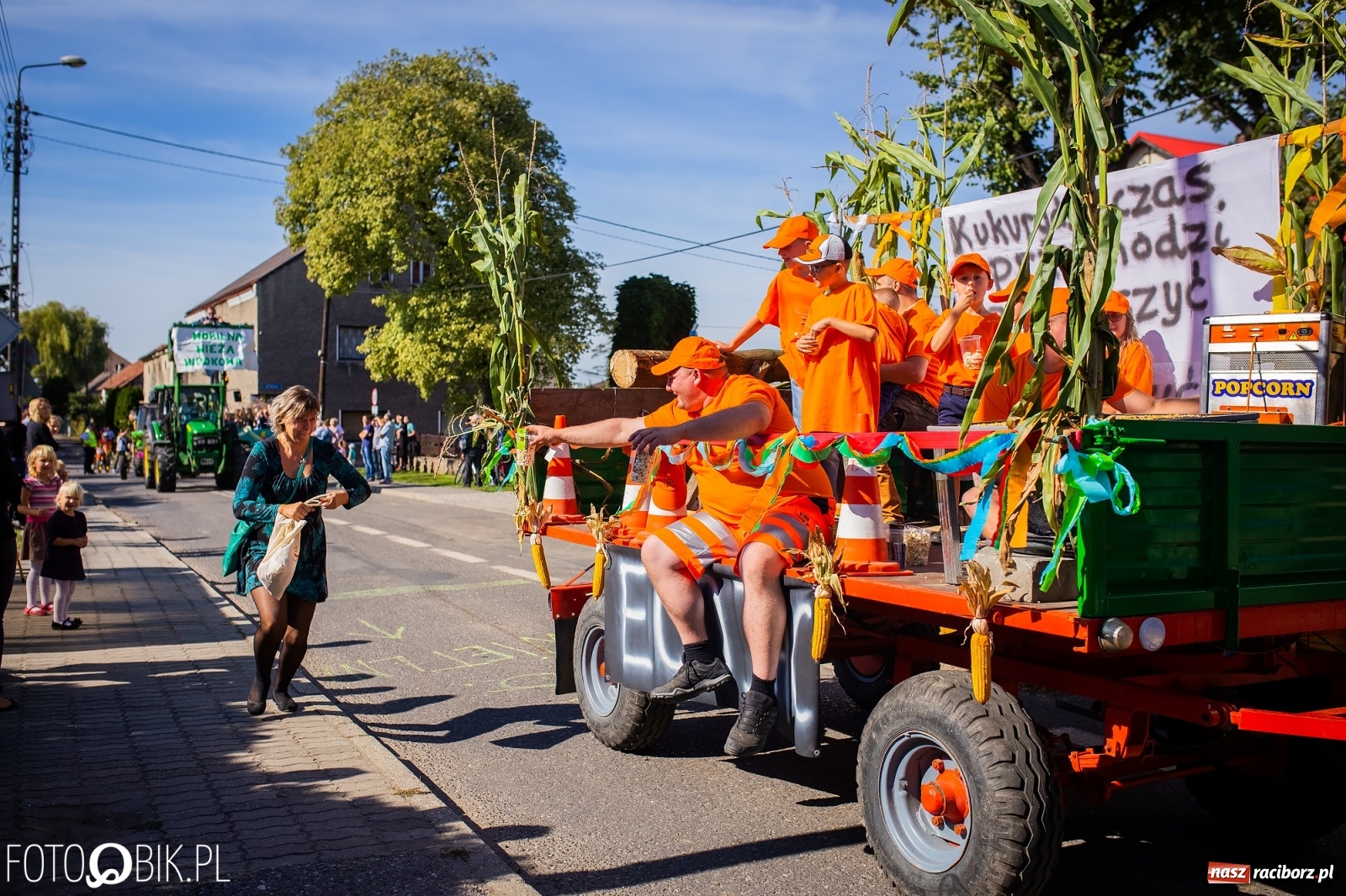 Zdjęcie w galerii na portalu naszraciborz.pl: Korowód jak maraton. Dożynki w Pogrzebieniu [FOTO i WIDEO]  wiadomości z regionu