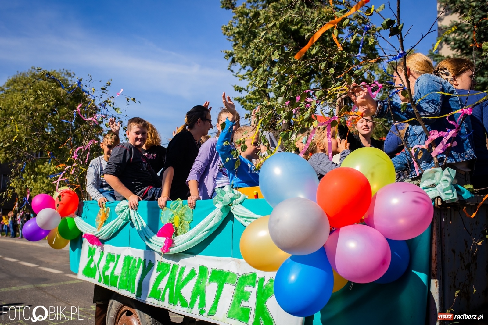 Zdjęcie w galerii na portalu naszraciborz.pl: Korowód jak maraton. Dożynki w Pogrzebieniu [FOTO i WIDEO]  wiadomości z regionu