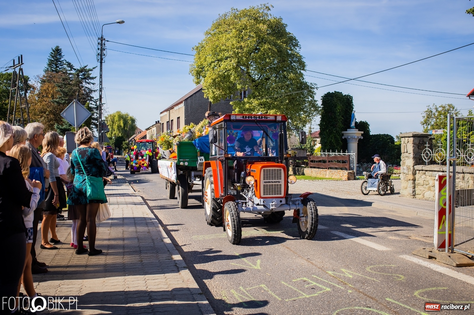 Zdjęcie w galerii na portalu naszraciborz.pl: Korowód jak maraton. Dożynki w Pogrzebieniu [FOTO i WIDEO]  wiadomości z regionu