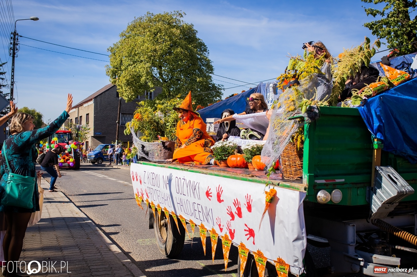 Zdjęcie w galerii na portalu naszraciborz.pl: Korowód jak maraton. Dożynki w Pogrzebieniu [FOTO i WIDEO]  wiadomości z regionu