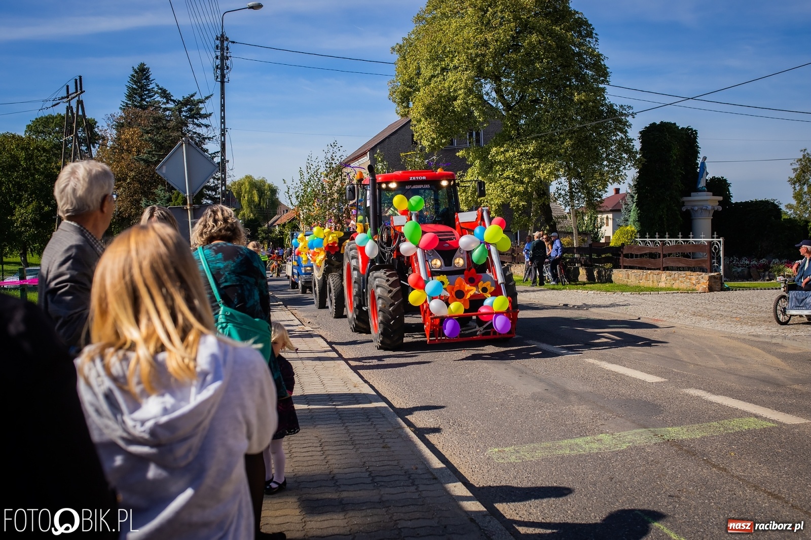 Zdjęcie w galerii na portalu naszraciborz.pl: Korowód jak maraton. Dożynki w Pogrzebieniu [FOTO i WIDEO]  wiadomości z regionu