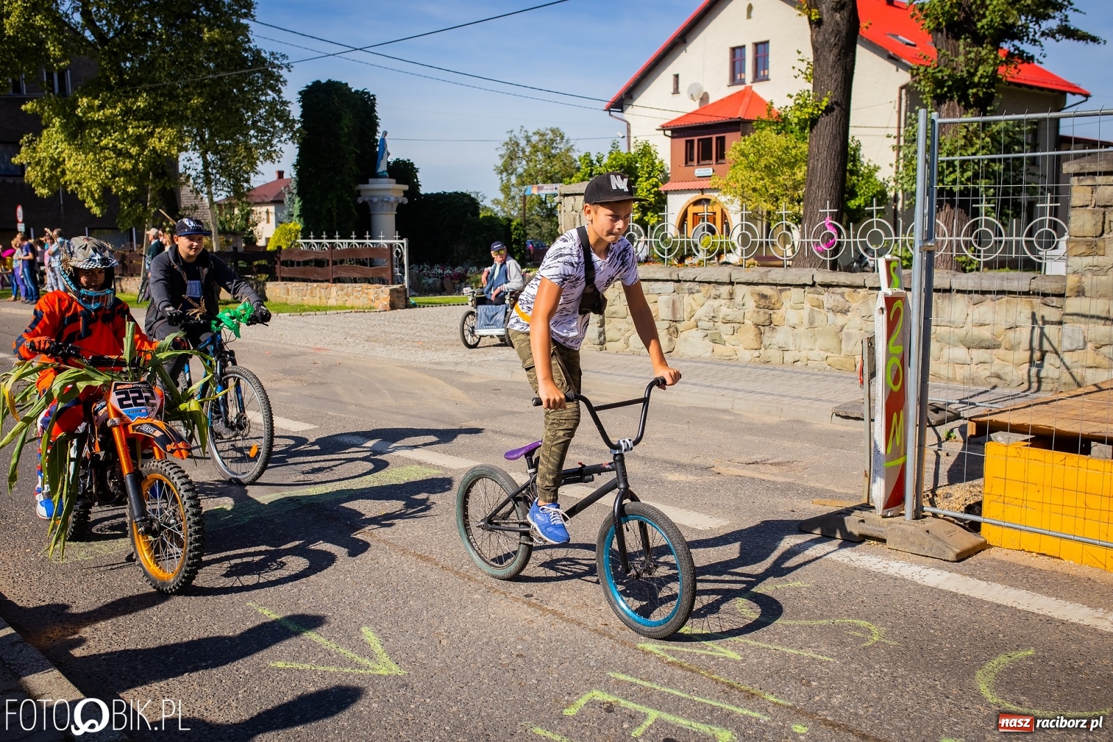 Zdjęcie w galerii na portalu naszraciborz.pl: Korowód jak maraton. Dożynki w Pogrzebieniu [FOTO i WIDEO]  wiadomości z regionu