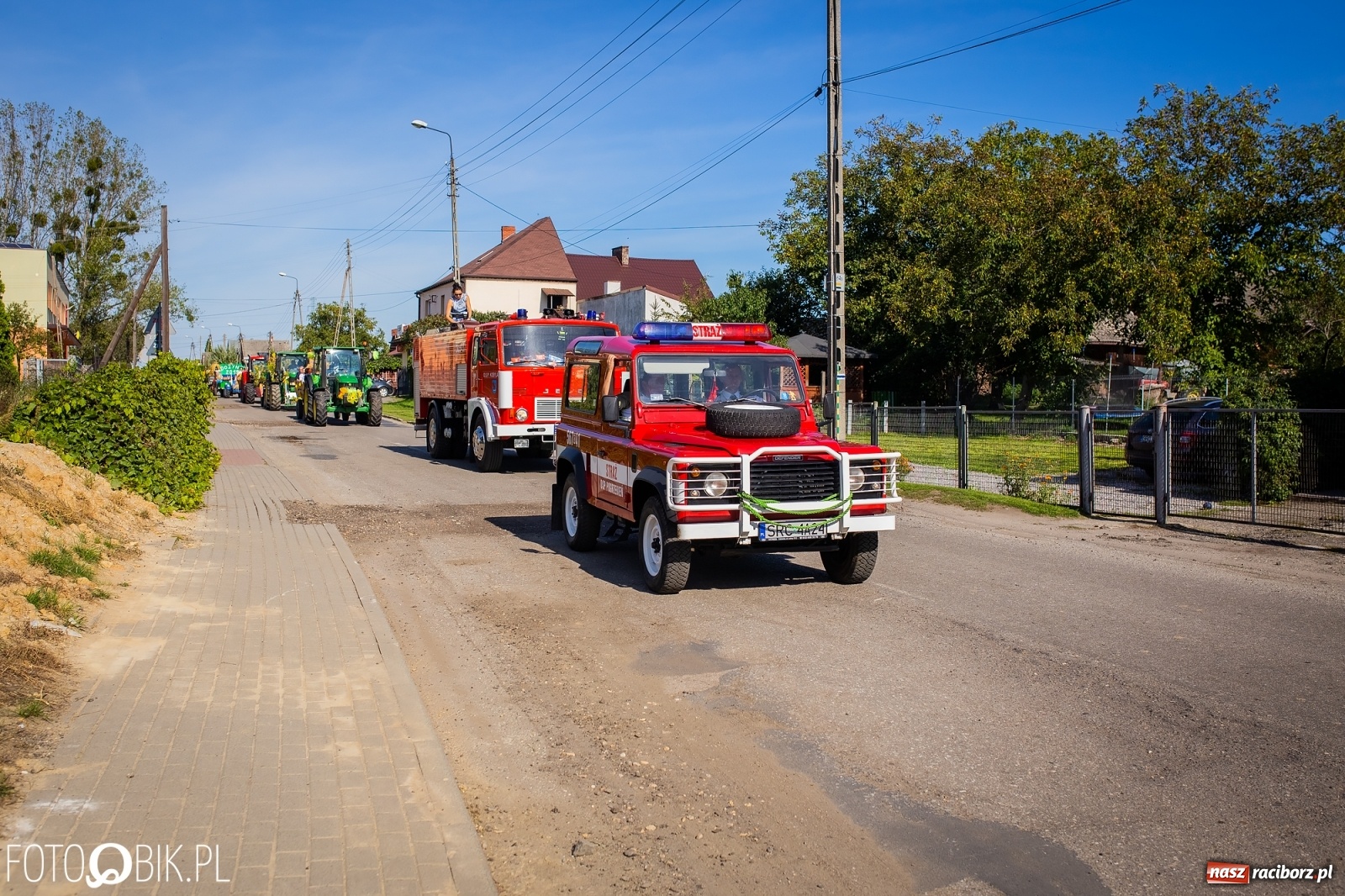 Zdjęcie w galerii na portalu naszraciborz.pl: Korowód jak maraton. Dożynki w Pogrzebieniu [FOTO i WIDEO]  wiadomości z regionu