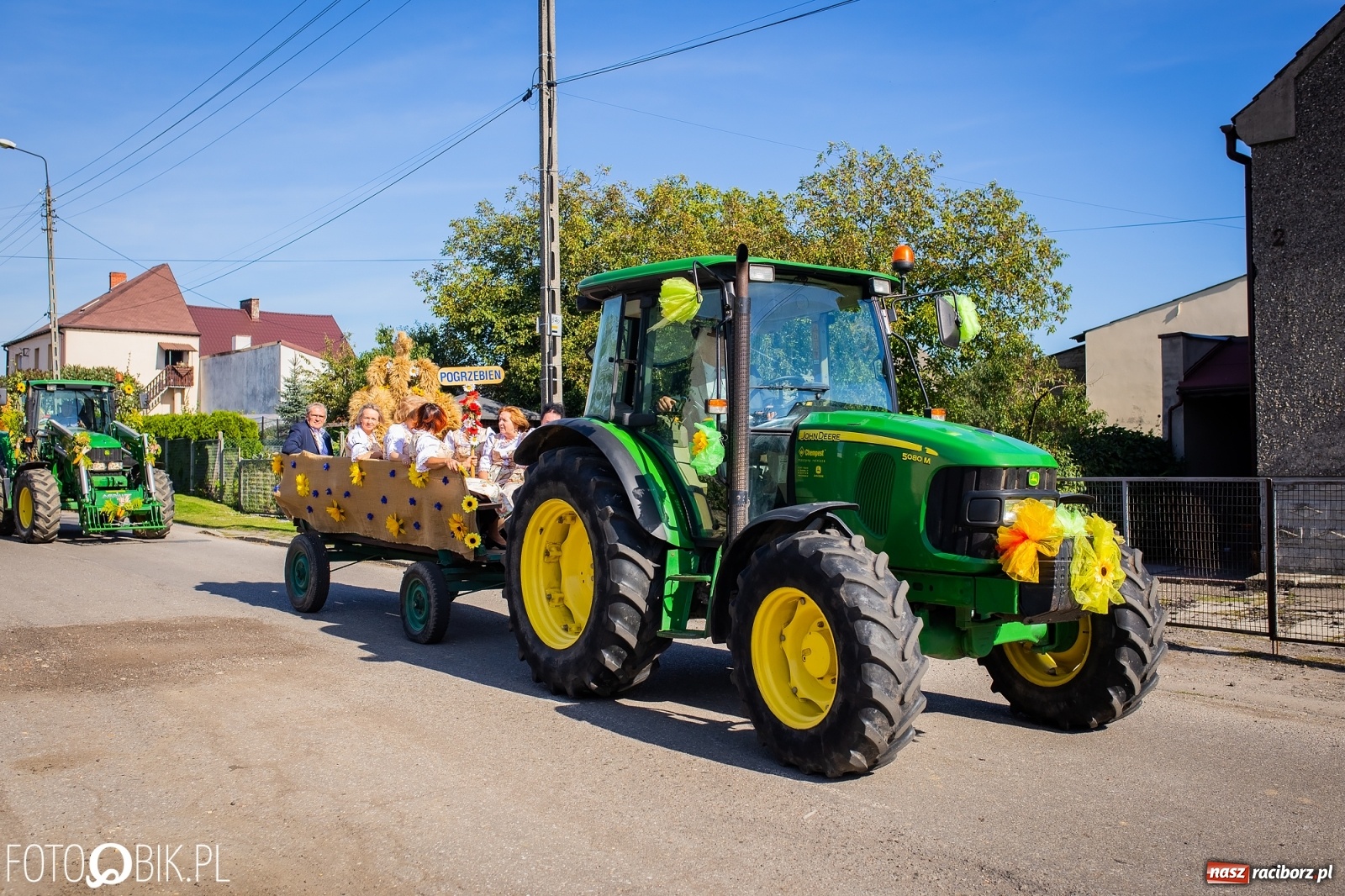 Zdjęcie w galerii na portalu naszraciborz.pl: Korowód jak maraton. Dożynki w Pogrzebieniu [FOTO i WIDEO]  wiadomości z regionu