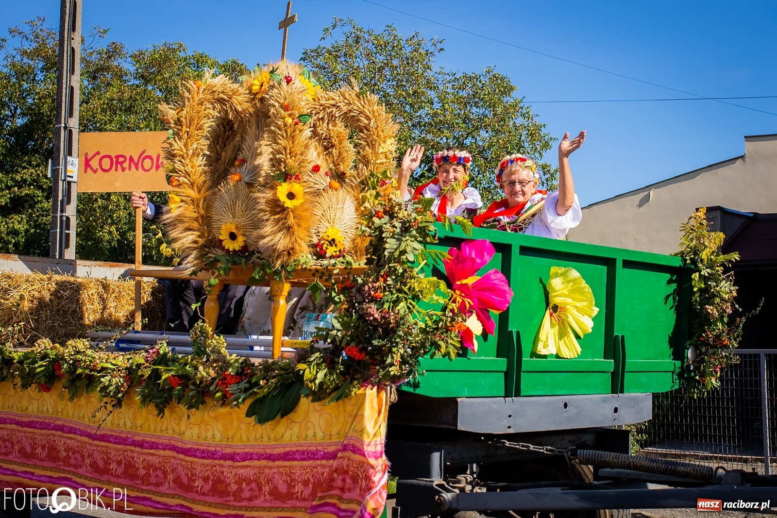 Zdjęcie w galerii na portalu naszraciborz.pl: Korowód jak maraton. Dożynki w Pogrzebieniu [FOTO i WIDEO]  wiadomości z regionu