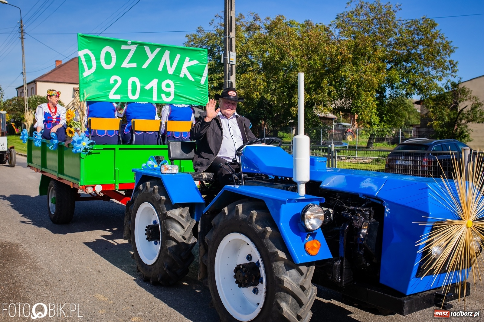 Zdjęcie w galerii na portalu naszraciborz.pl: Korowód jak maraton. Dożynki w Pogrzebieniu [FOTO i WIDEO]  wiadomości z regionu