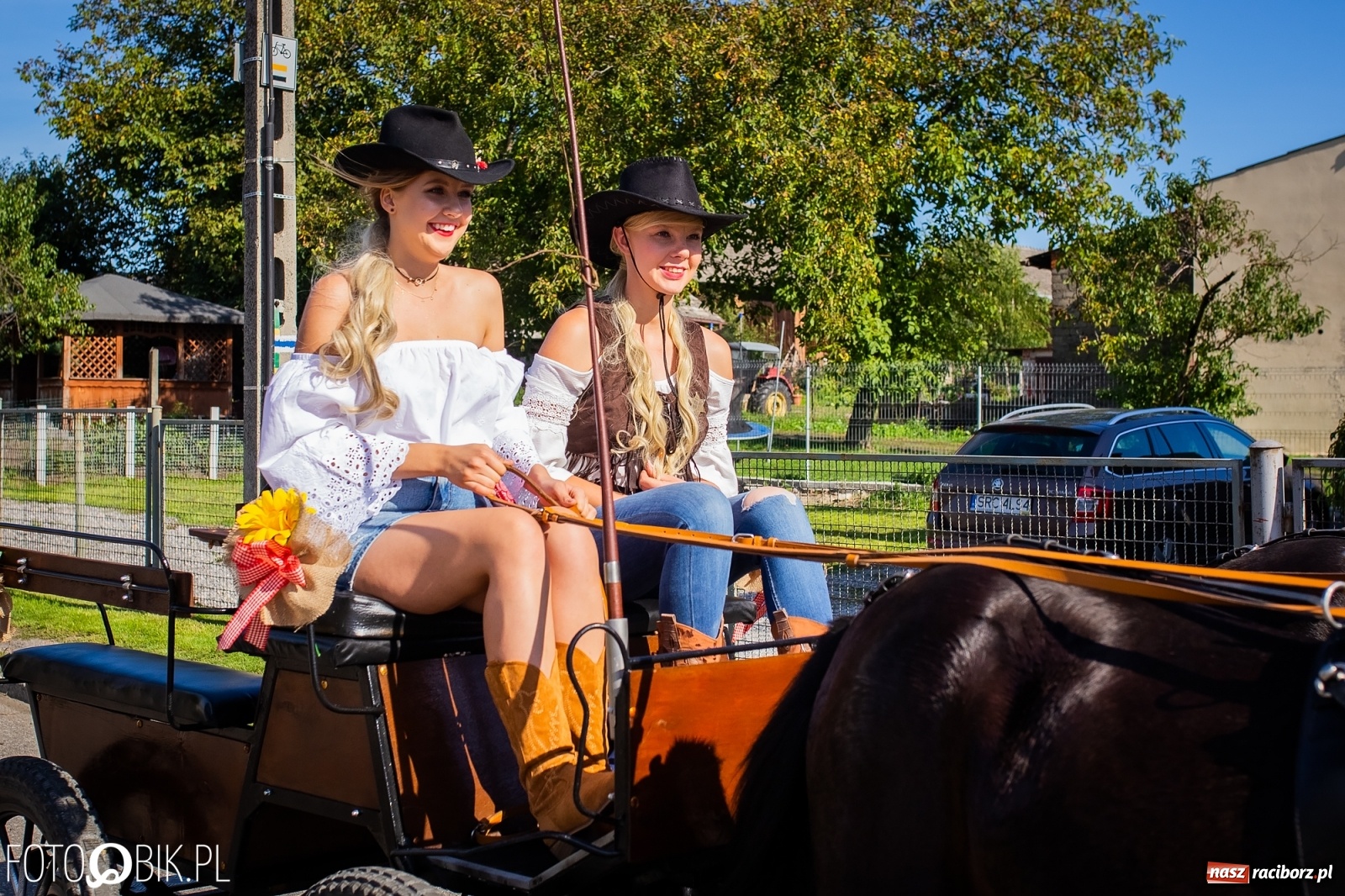 Zdjęcie w galerii na portalu naszraciborz.pl: Korowód jak maraton. Dożynki w Pogrzebieniu [FOTO i WIDEO]  wiadomości z regionu