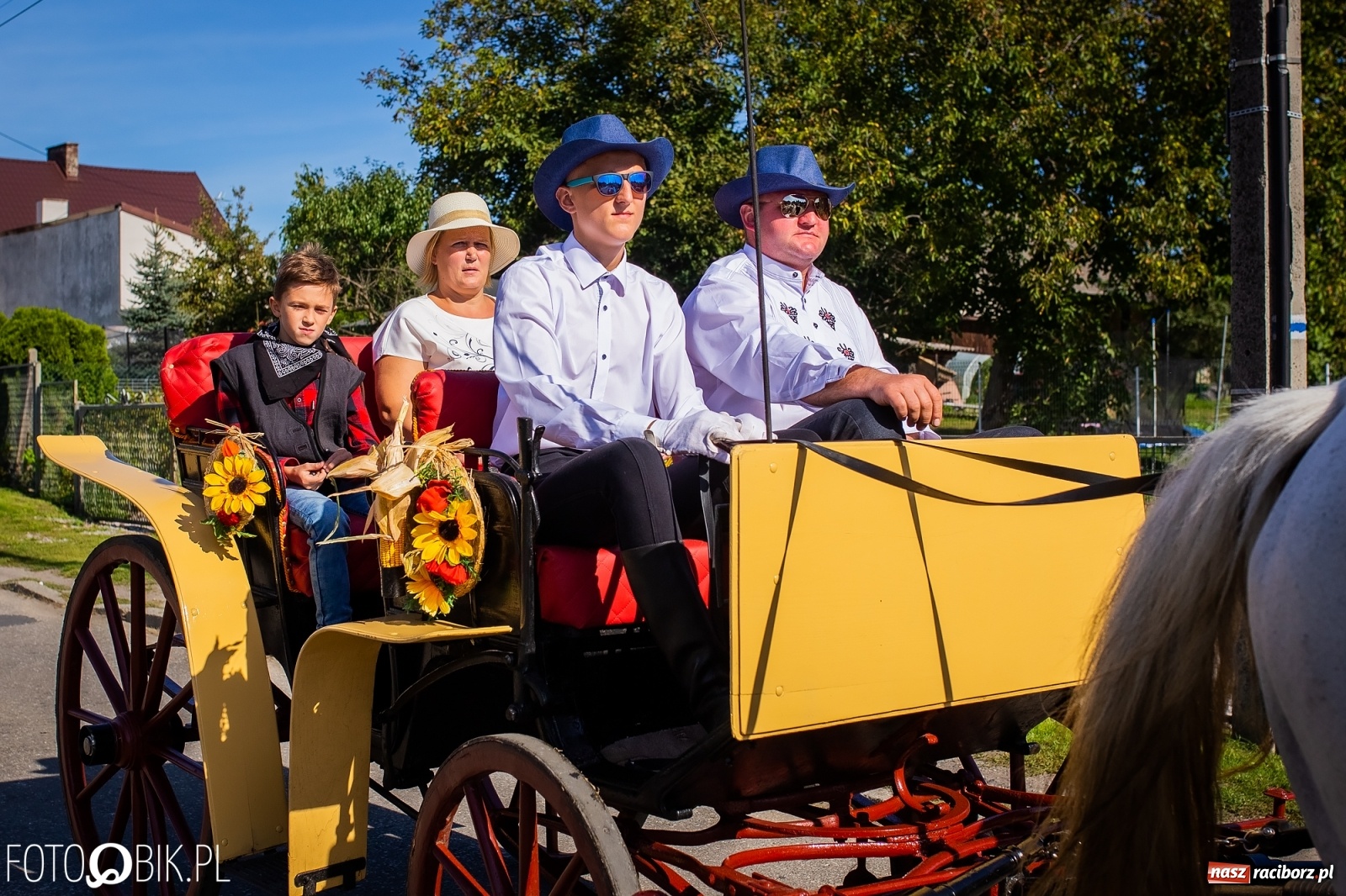 Zdjęcie w galerii na portalu naszraciborz.pl: Korowód jak maraton. Dożynki w Pogrzebieniu [FOTO i WIDEO]  wiadomości z regionu