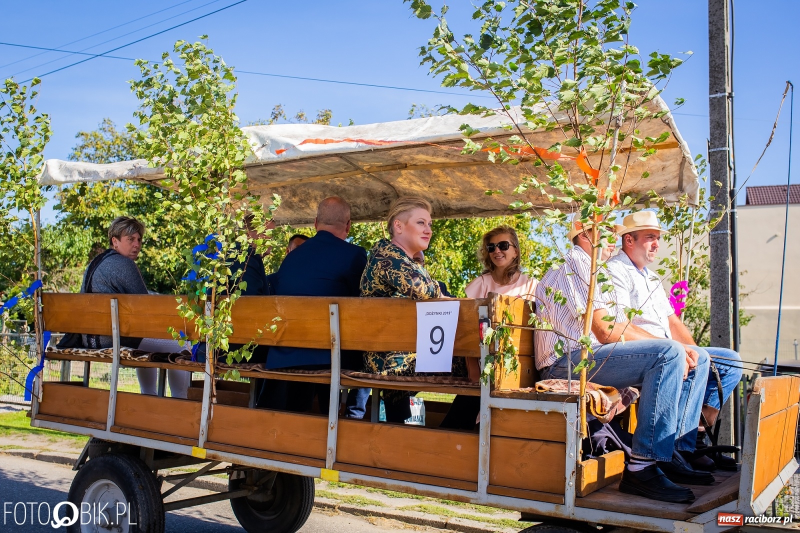 Zdjęcie w galerii na portalu naszraciborz.pl: Korowód jak maraton. Dożynki w Pogrzebieniu [FOTO i WIDEO]  wiadomości z regionu