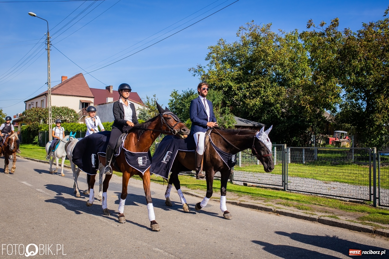 Zdjęcie w galerii na portalu naszraciborz.pl: Korowód jak maraton. Dożynki w Pogrzebieniu [FOTO i WIDEO]  wiadomości z regionu