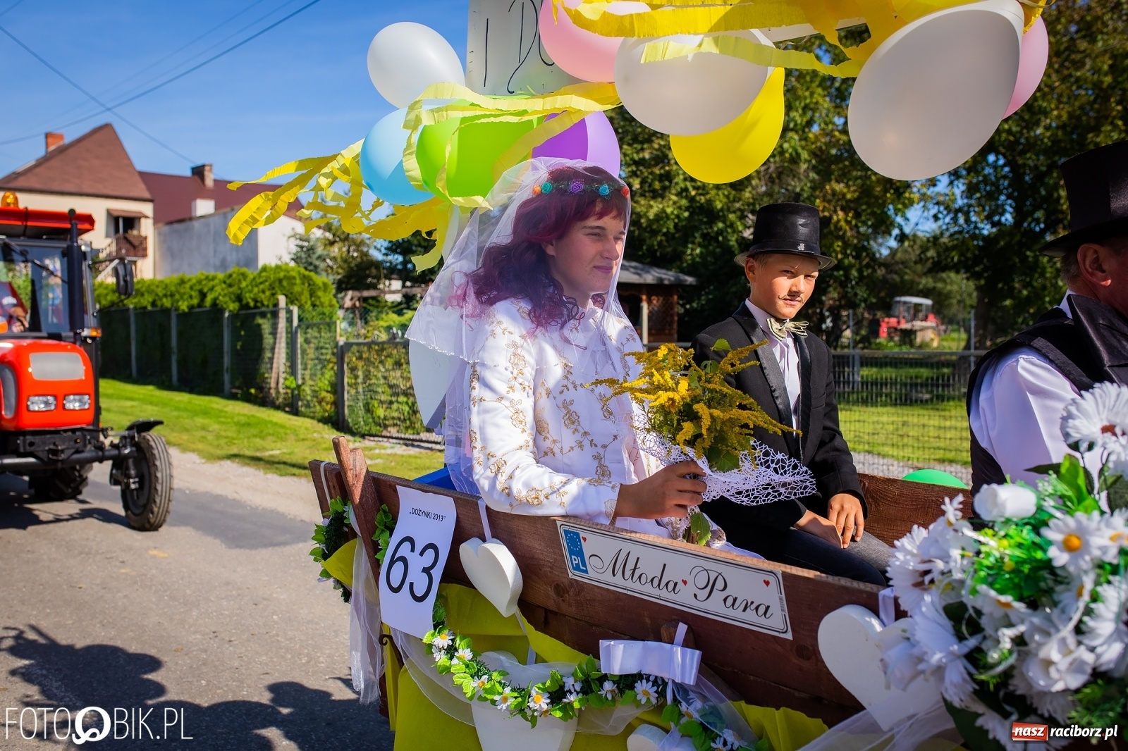 Zdjęcie w galerii na portalu naszraciborz.pl: Korowód jak maraton. Dożynki w Pogrzebieniu [FOTO i WIDEO]  wiadomości z regionu