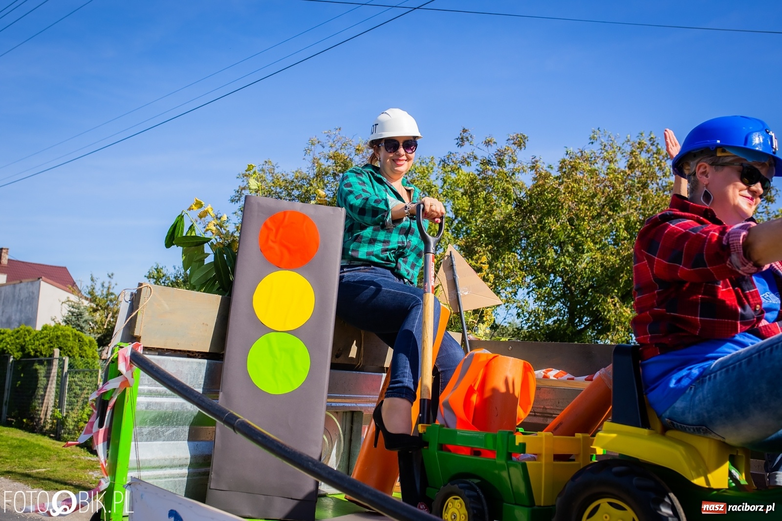 Zdjęcie w galerii na portalu naszraciborz.pl: Korowód jak maraton. Dożynki w Pogrzebieniu [FOTO i WIDEO]  wiadomości z regionu
