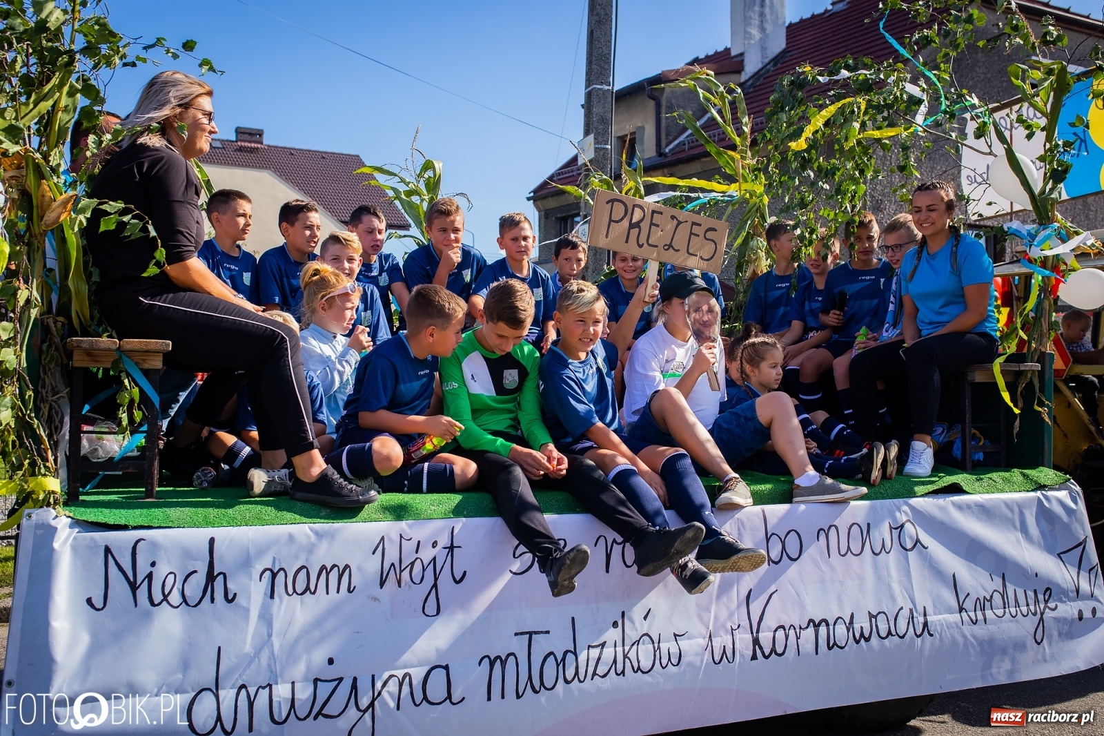 Zdjęcie w galerii na portalu naszraciborz.pl: Korowód jak maraton. Dożynki w Pogrzebieniu [FOTO i WIDEO]  wiadomości z regionu