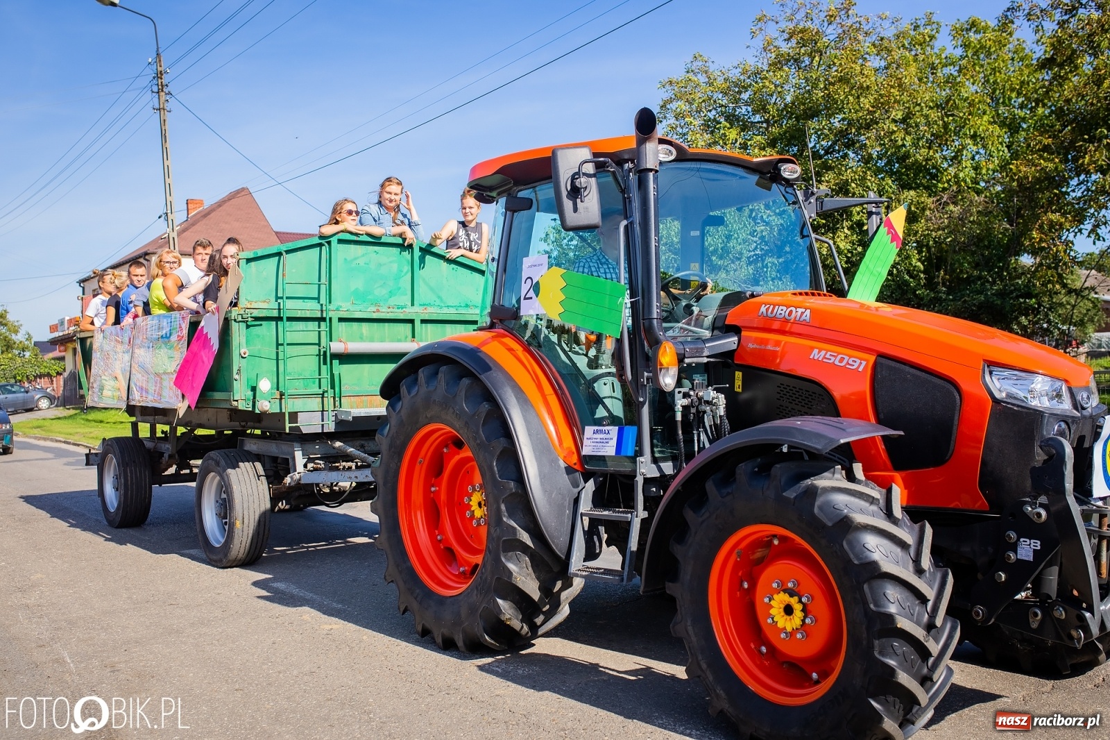 Zdjęcie w galerii na portalu naszraciborz.pl: Korowód jak maraton. Dożynki w Pogrzebieniu [FOTO i WIDEO]  wiadomości z regionu