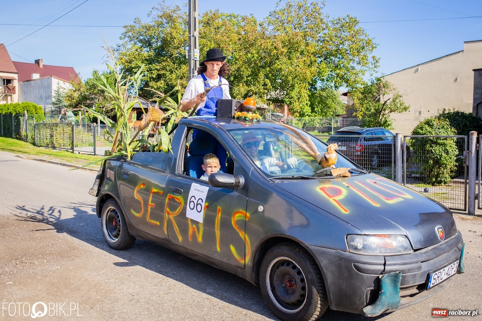 Zdjęcie w galerii na portalu naszraciborz.pl: Korowód jak maraton. Dożynki w Pogrzebieniu [FOTO i WIDEO]  wiadomości z regionu