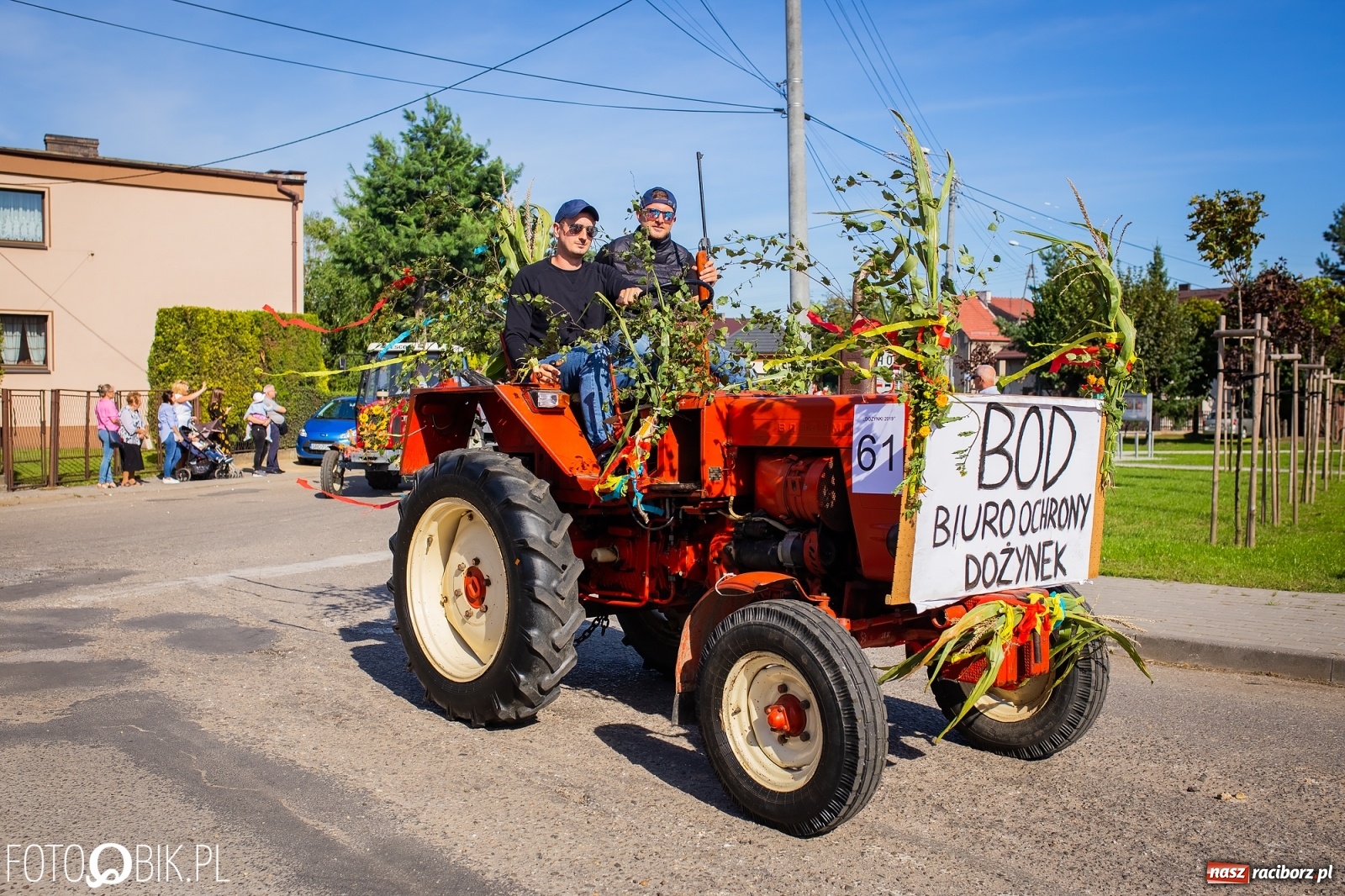 Zdjęcie w galerii na portalu naszraciborz.pl: Korowód jak maraton. Dożynki w Pogrzebieniu [FOTO i WIDEO]  wiadomości z regionu