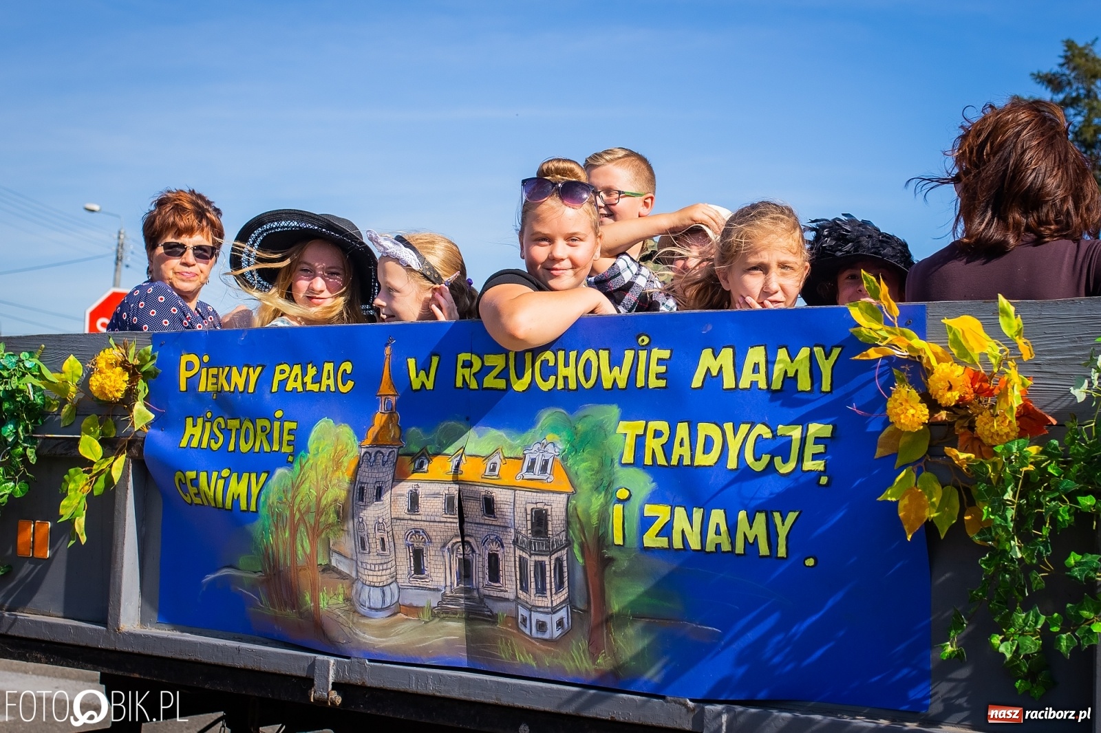 Zdjęcie w galerii na portalu naszraciborz.pl: Korowód jak maraton. Dożynki w Pogrzebieniu [FOTO i WIDEO]  wiadomości z regionu