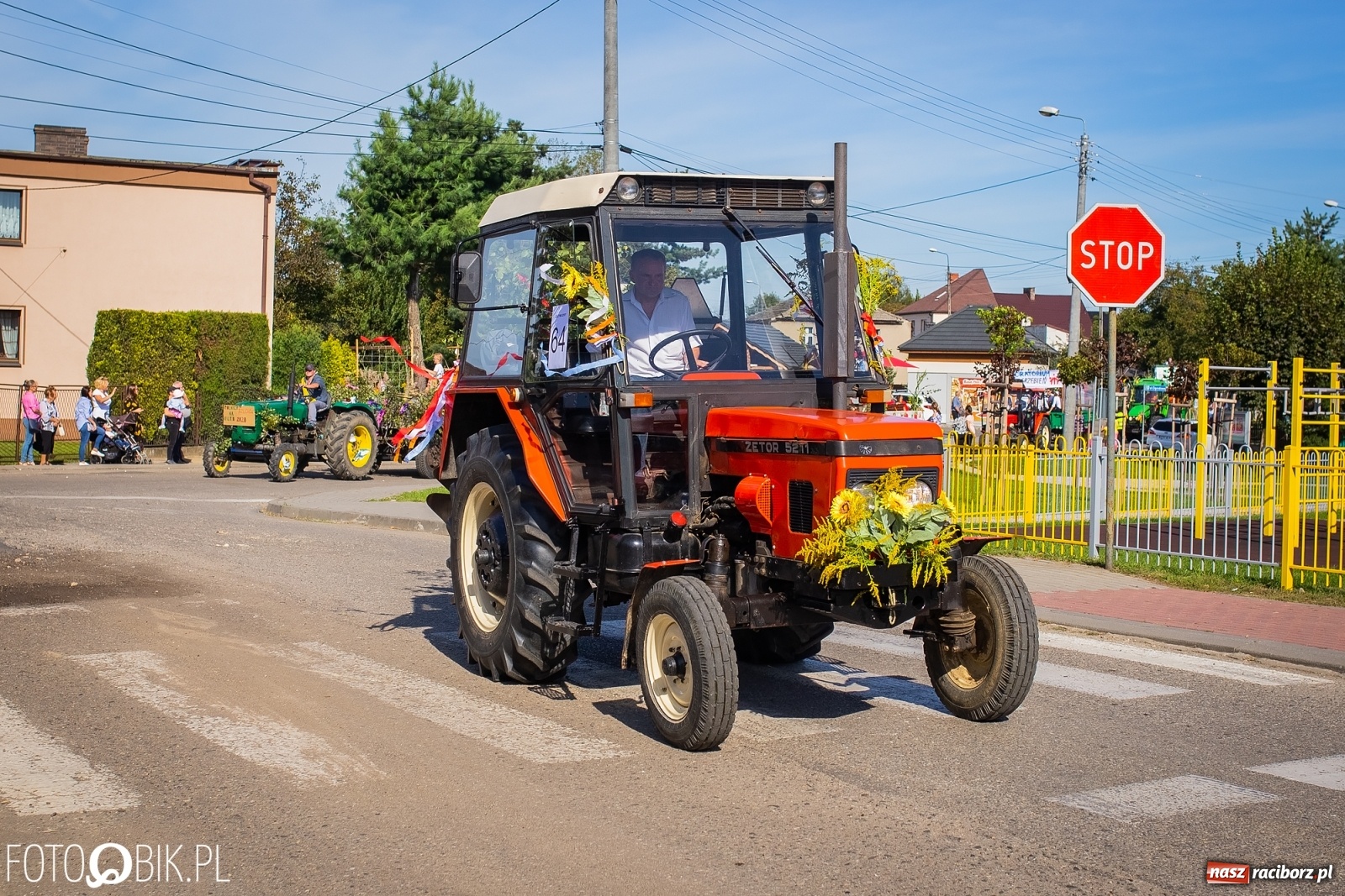 Zdjęcie w galerii na portalu naszraciborz.pl: Korowód jak maraton. Dożynki w Pogrzebieniu [FOTO i WIDEO]  wiadomości z regionu