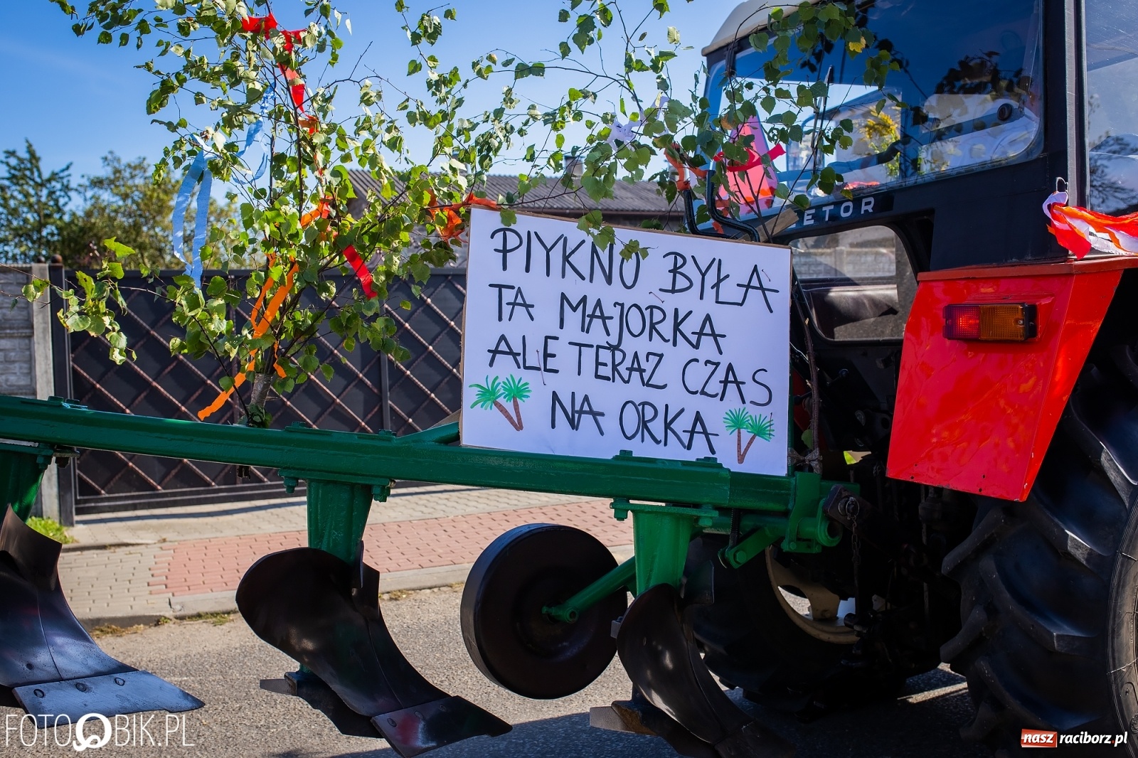 Zdjęcie w galerii na portalu naszraciborz.pl: Korowód jak maraton. Dożynki w Pogrzebieniu [FOTO i WIDEO]  wiadomości z regionu