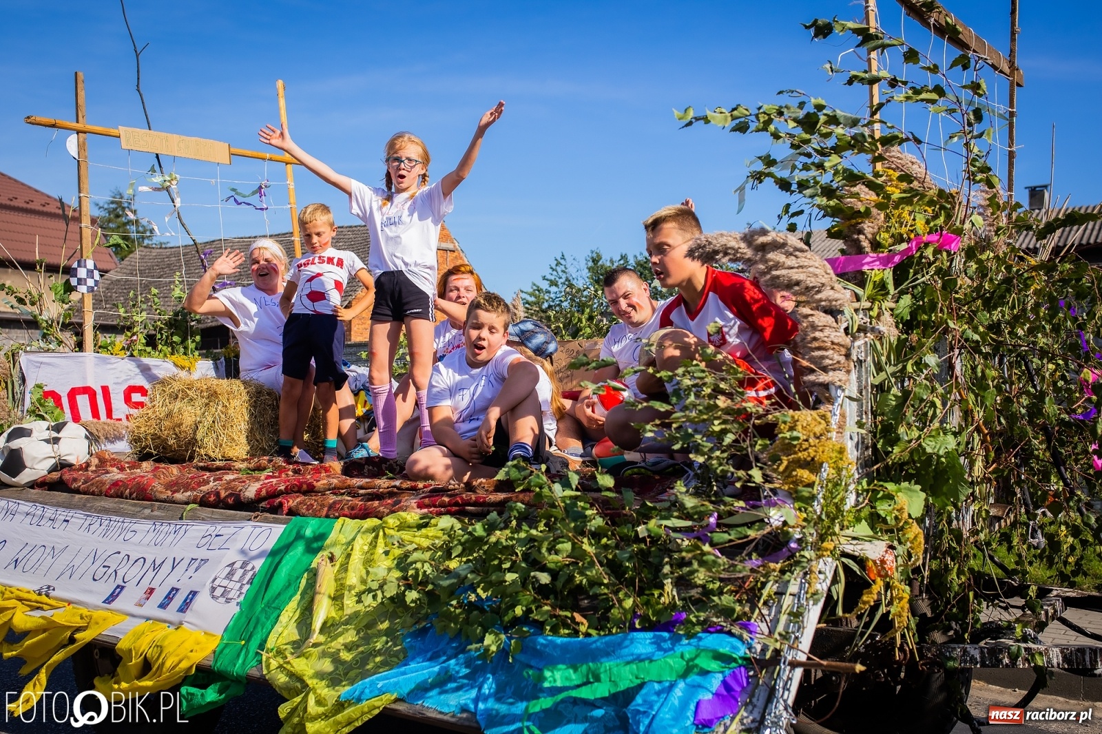 Zdjęcie w galerii na portalu naszraciborz.pl: Korowód jak maraton. Dożynki w Pogrzebieniu [FOTO i WIDEO]  wiadomości z regionu