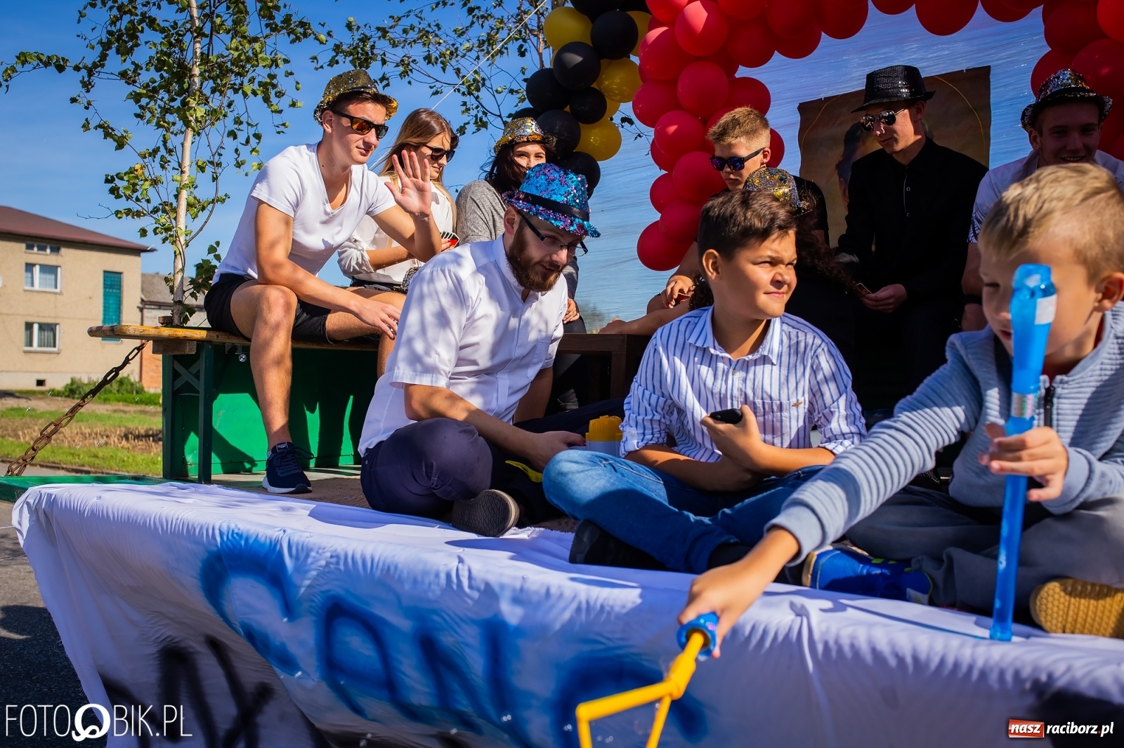 Zdjęcie w galerii na portalu naszraciborz.pl: Korowód jak maraton. Dożynki w Pogrzebieniu [FOTO i WIDEO]  wiadomości z regionu