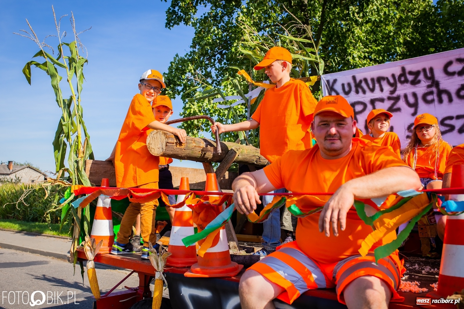 Zdjęcie w galerii na portalu naszraciborz.pl: Korowód jak maraton. Dożynki w Pogrzebieniu [FOTO i WIDEO]  wiadomości z regionu
