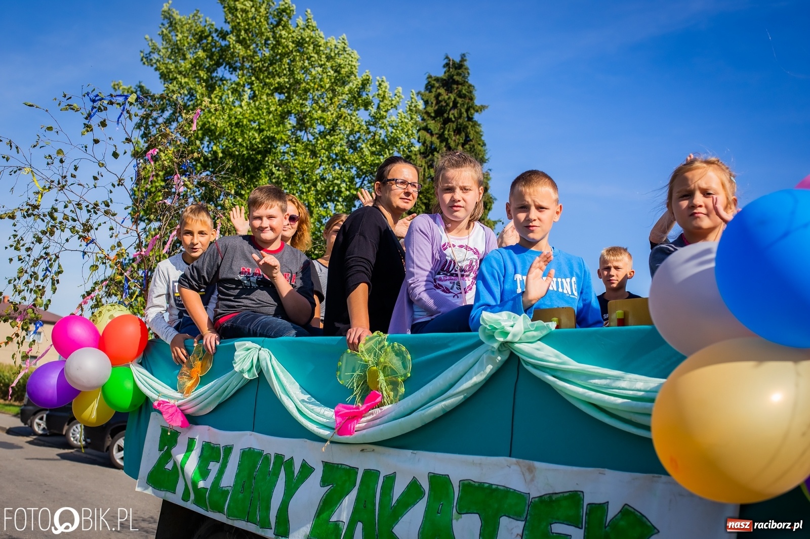 Zdjęcie w galerii na portalu naszraciborz.pl: Korowód jak maraton. Dożynki w Pogrzebieniu [FOTO i WIDEO]  wiadomości z regionu