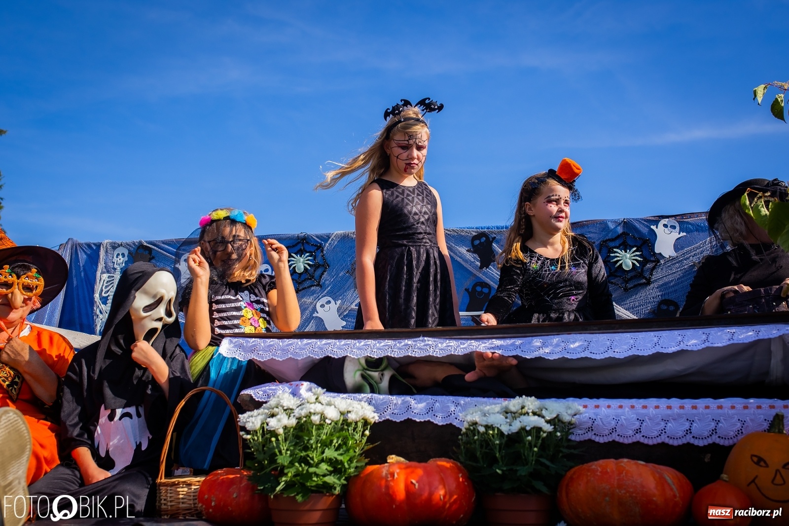 Zdjęcie w galerii na portalu naszraciborz.pl: Korowód jak maraton. Dożynki w Pogrzebieniu [FOTO i WIDEO]  wiadomości z regionu