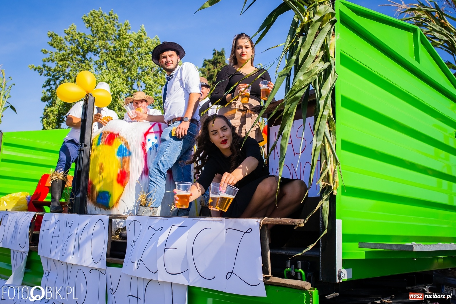 Zdjęcie w galerii na portalu naszraciborz.pl: Korowód jak maraton. Dożynki w Pogrzebieniu [FOTO i WIDEO]  wiadomości z regionu