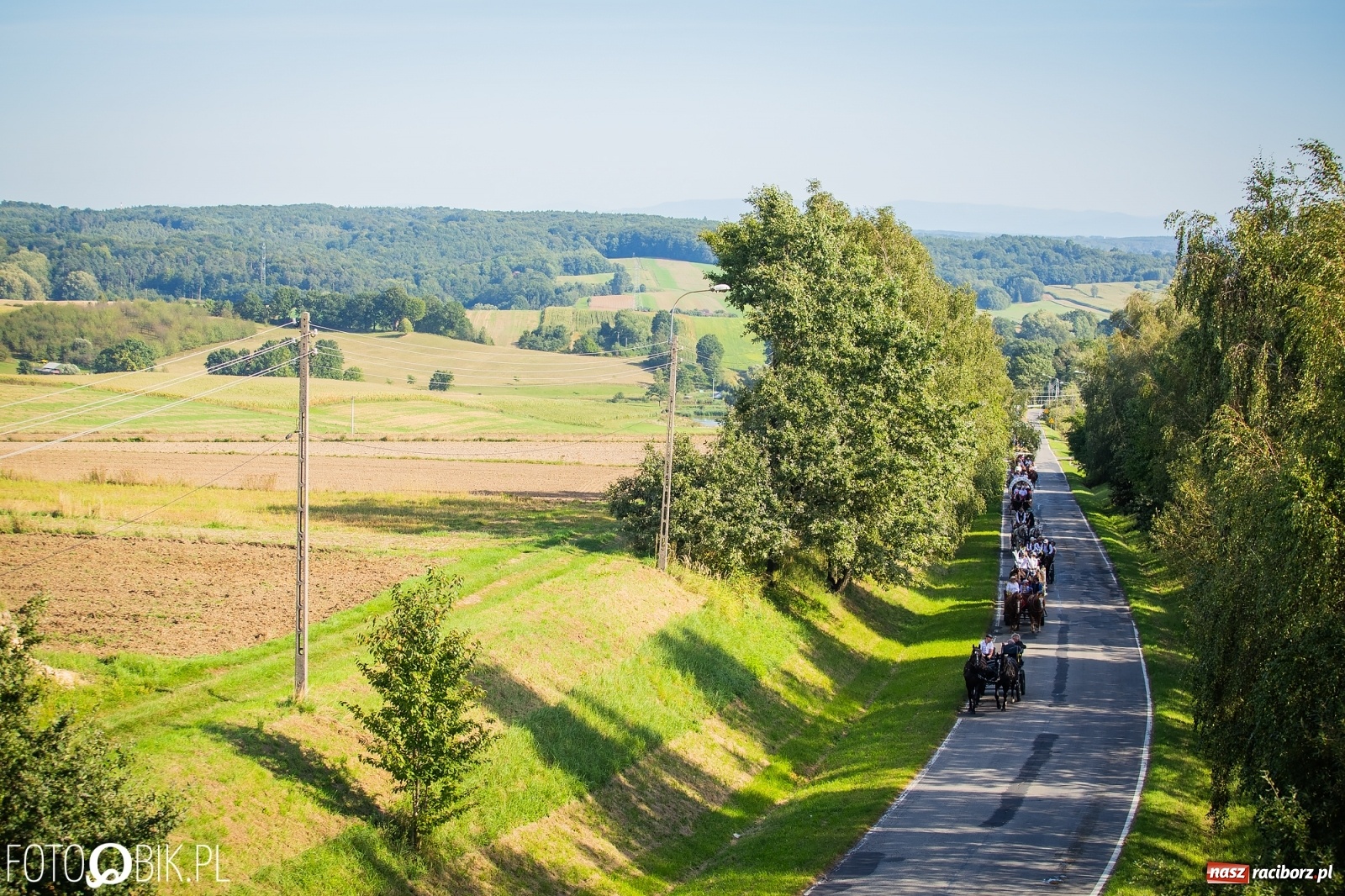 Zdjęcie w galerii na portalu naszraciborz.pl: Korowód jak maraton. Dożynki w Pogrzebieniu [FOTO i WIDEO]  wiadomości z regionu