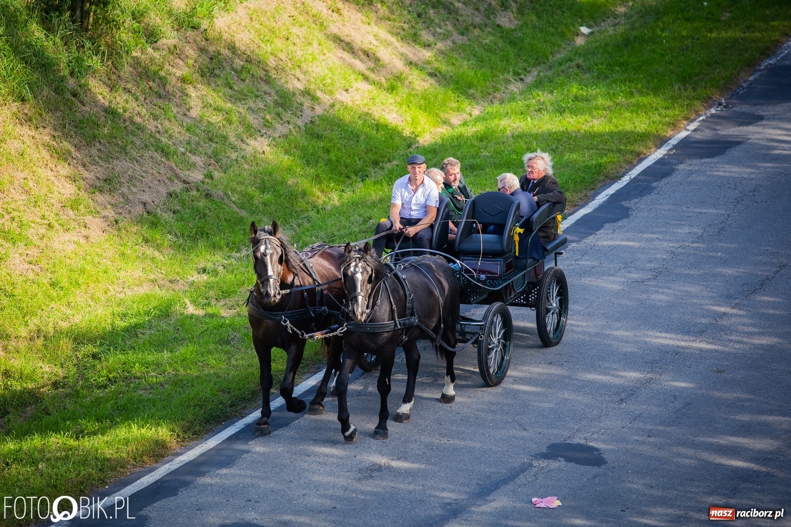 Zdjęcie w galerii na portalu naszraciborz.pl: Korowód jak maraton. Dożynki w Pogrzebieniu [FOTO i WIDEO]  wiadomości z regionu