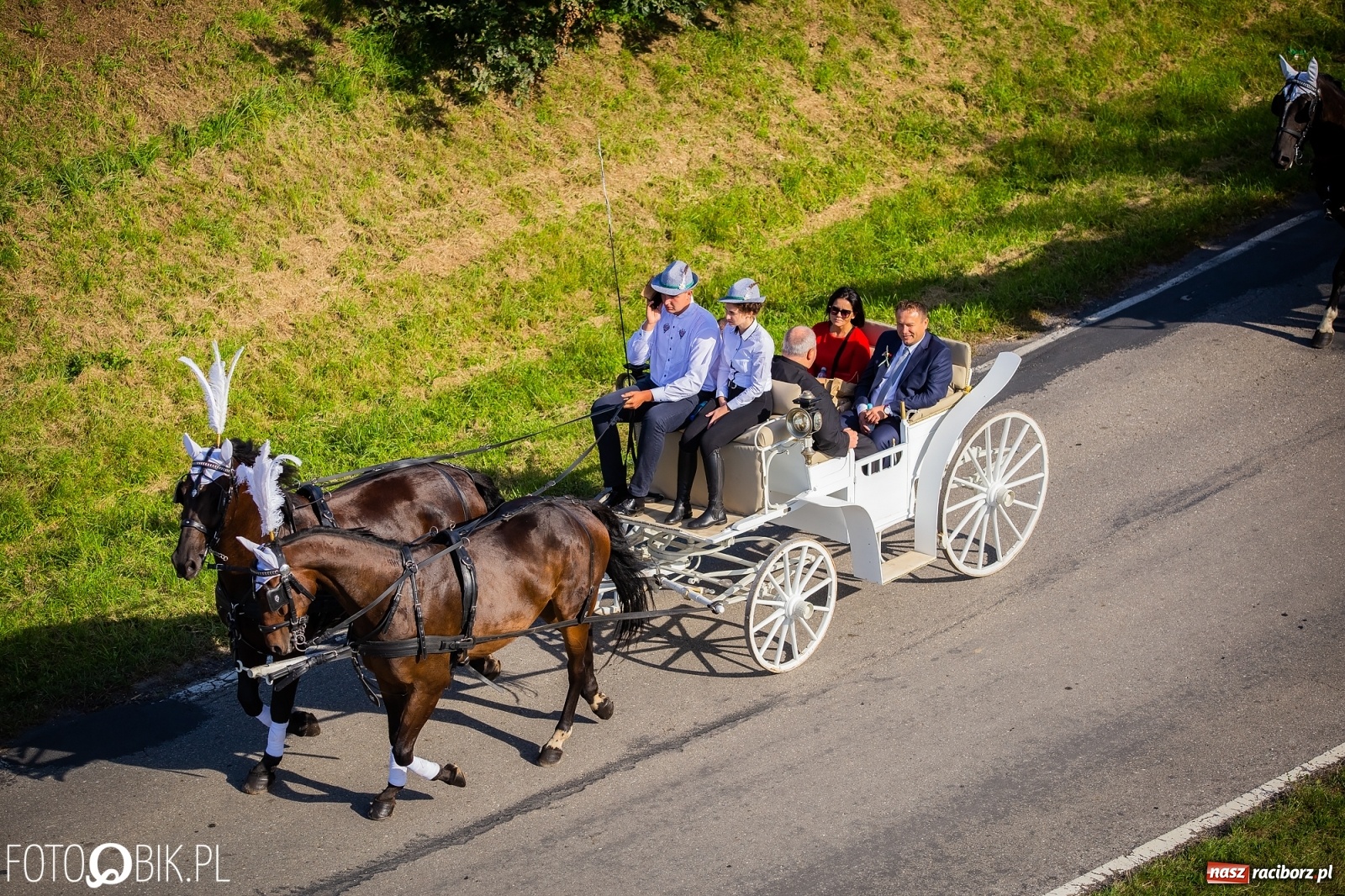 Zdjęcie w galerii na portalu naszraciborz.pl: Korowód jak maraton. Dożynki w Pogrzebieniu [FOTO i WIDEO]  wiadomości z regionu