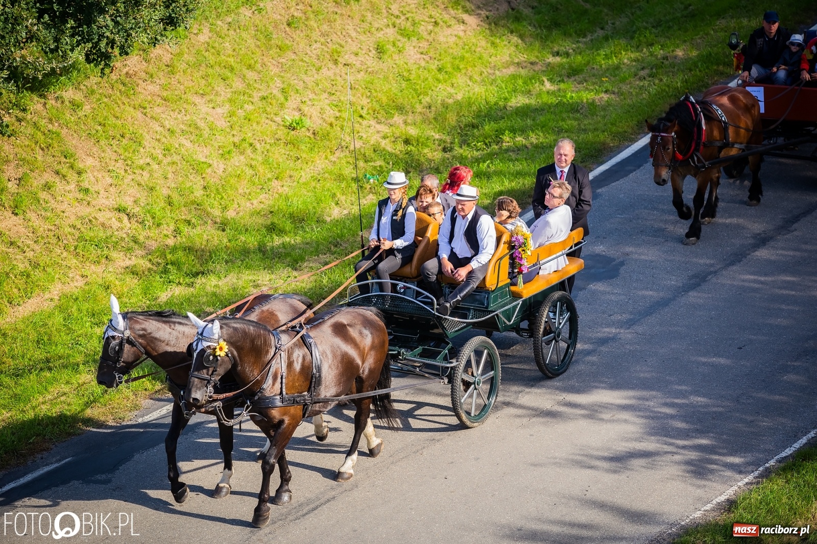 Zdjęcie w galerii na portalu naszraciborz.pl: Korowód jak maraton. Dożynki w Pogrzebieniu [FOTO i WIDEO]  wiadomości z regionu