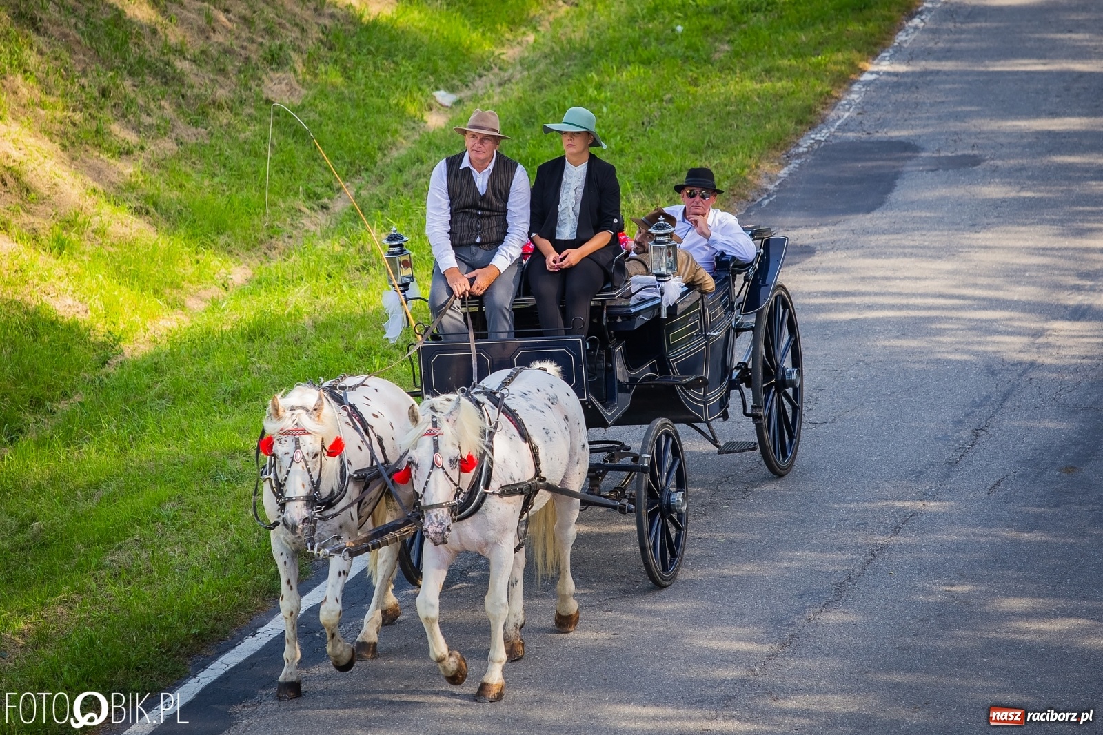 Zdjęcie w galerii na portalu naszraciborz.pl: Korowód jak maraton. Dożynki w Pogrzebieniu [FOTO i WIDEO]  wiadomości z regionu
