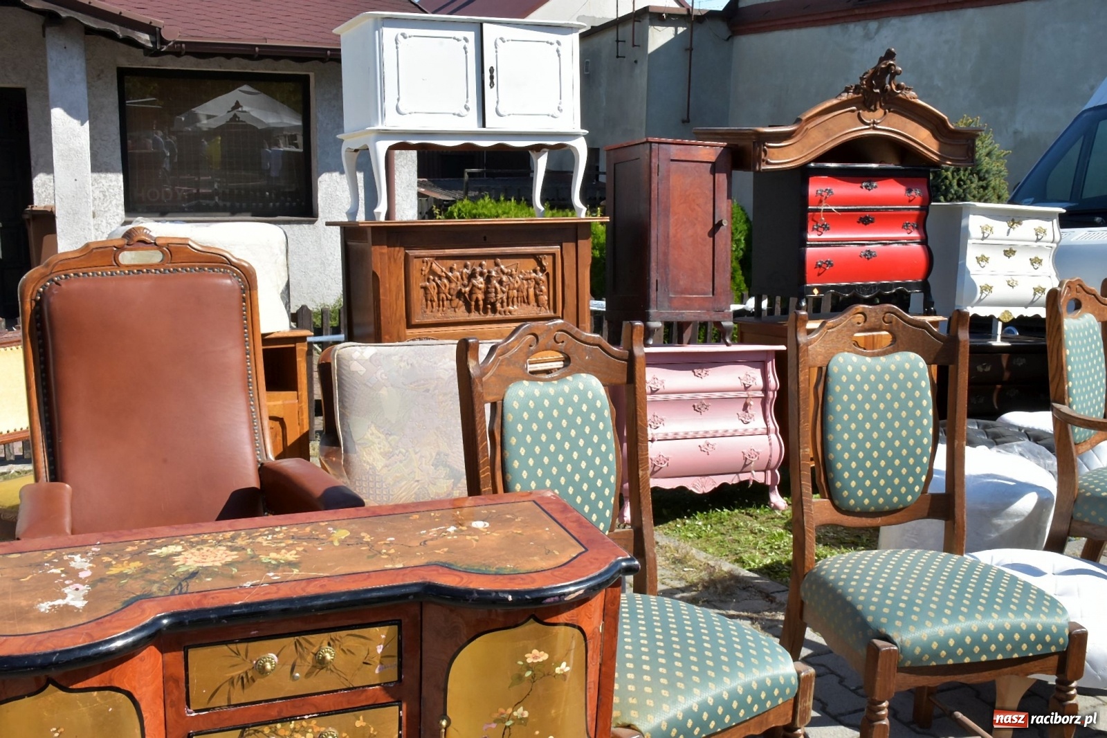 Zdjęcie w galerii na portalu naszraciborz.pl: Tysiące ludzi na jarmarku w Chałupkach [FOTO] wiadomości z regionu