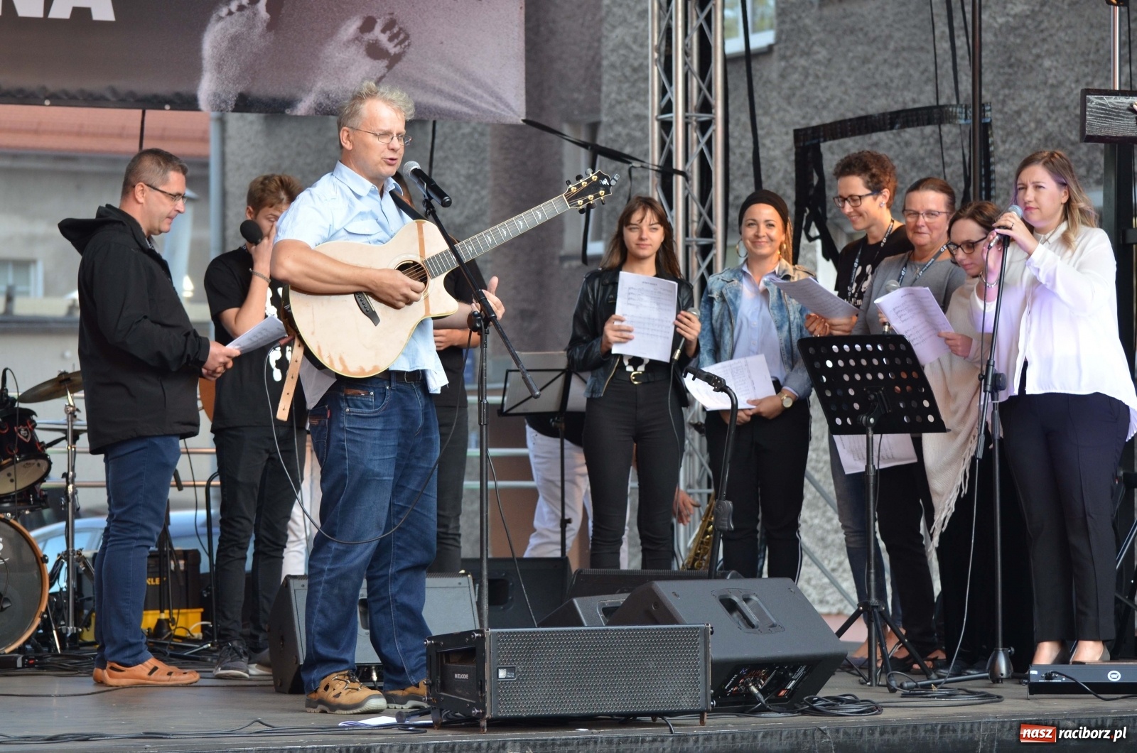 Zdjęcie w galerii na portalu naszraciborz.pl: Spotkałem Pana. Racibórz zabrzmiał muzyką chrześcijańską [FOTO i WIDEO] wiadomości z regionu