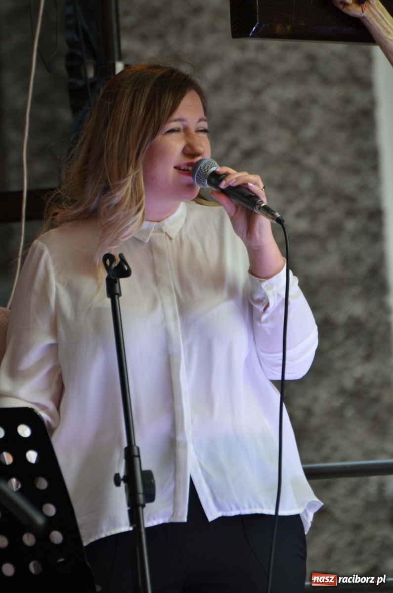 Zdjęcie w galerii na portalu naszraciborz.pl: Spotkałem Pana. Racibórz zabrzmiał muzyką chrześcijańską [FOTO i WIDEO] wiadomości z regionu