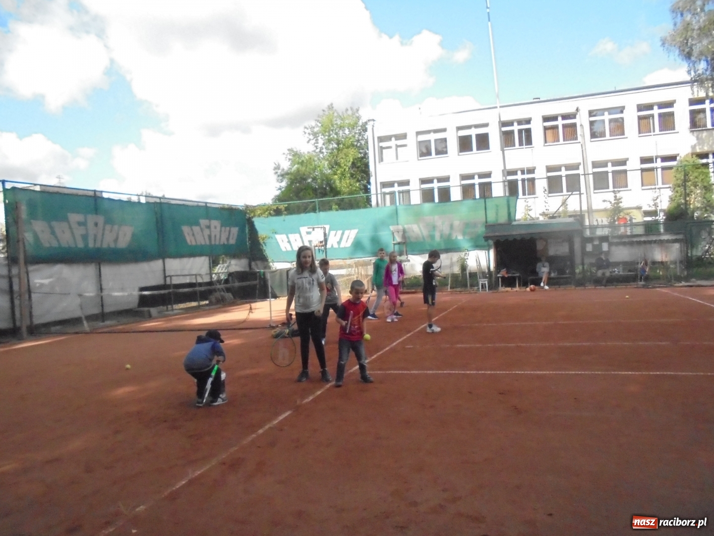Zdjęcie w galerii na portalu naszraciborz.pl: Tenisowe zmagania o Puchar Starosty na korcie Rafako wiadomości z regionu