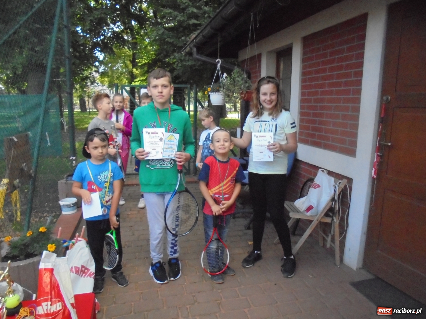 Zdjęcie w galerii na portalu naszraciborz.pl: Tenisowe zmagania o Puchar Starosty na korcie Rafako wiadomości z regionu