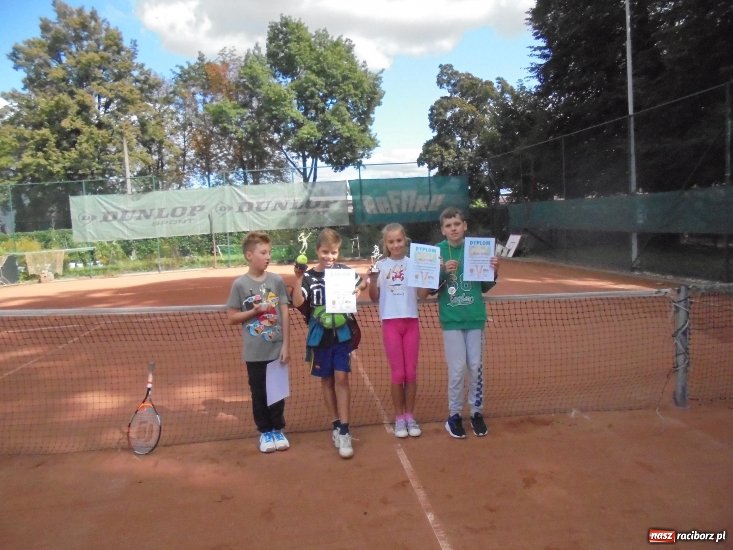 Zdjęcie w galerii na portalu naszraciborz.pl: Tenisowe zmagania o Puchar Starosty na korcie Rafako wiadomości z regionu
