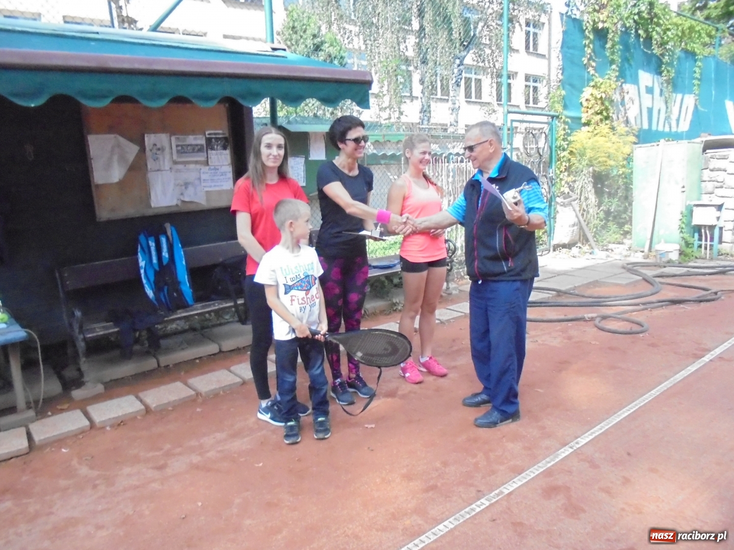 Zdjęcie w galerii na portalu naszraciborz.pl: Tenisowe zmagania o Puchar Starosty na korcie Rafako wiadomości z regionu