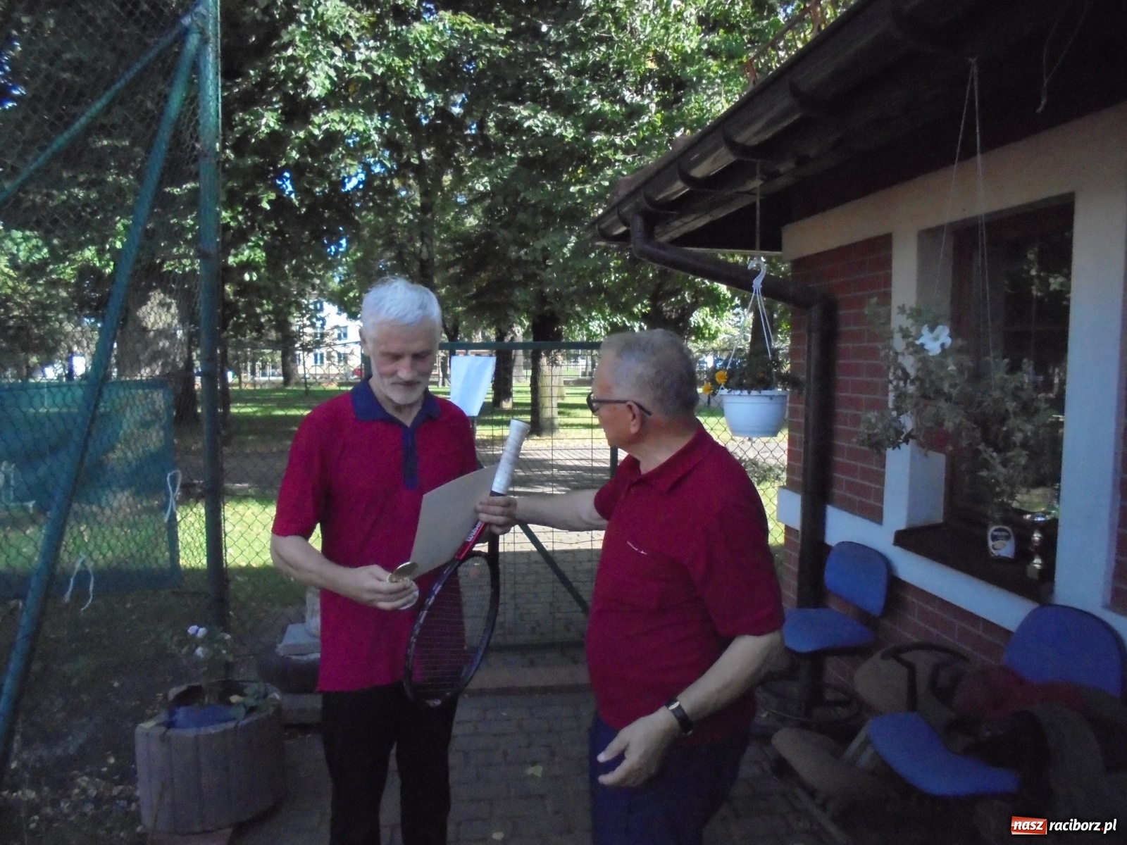 Zdjęcie w galerii na portalu naszraciborz.pl: Tenisowe zmagania o Puchar Starosty na korcie Rafako wiadomości z regionu