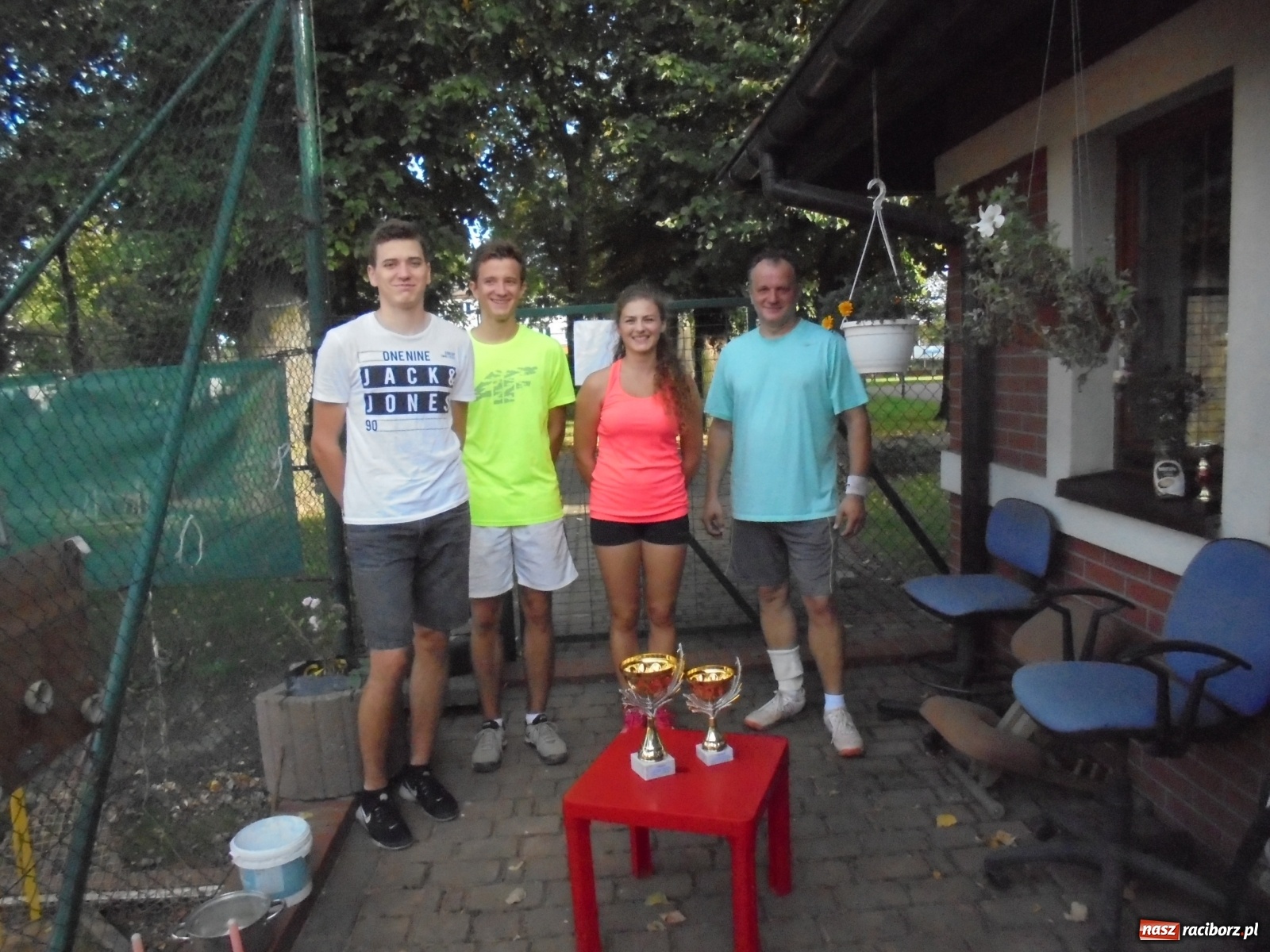 Zdjęcie w galerii na portalu naszraciborz.pl: Tenisowe zmagania o Puchar Starosty na korcie Rafako wiadomości z regionu