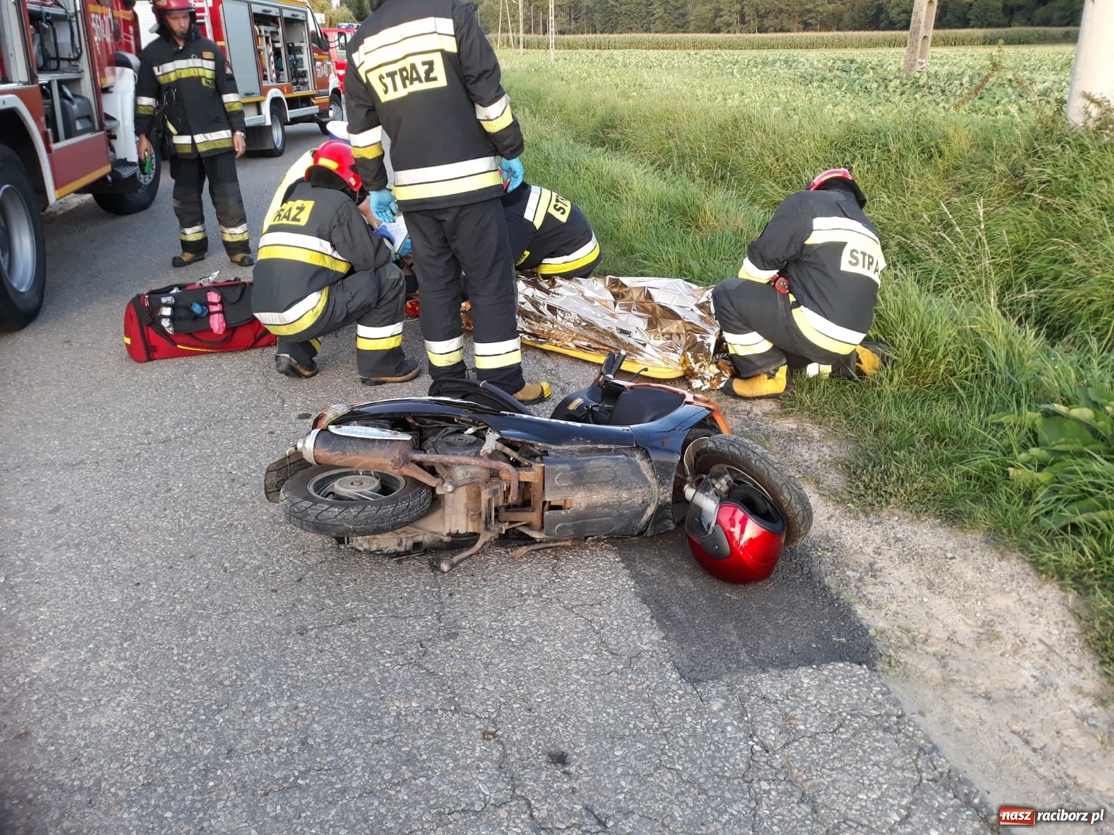 Zdjęcie w galerii na portalu naszraciborz.pl: Motorowerzysta po upadku trafił do szpitala. Miał trzy promile! [FOTO]  wiadomości z regionu