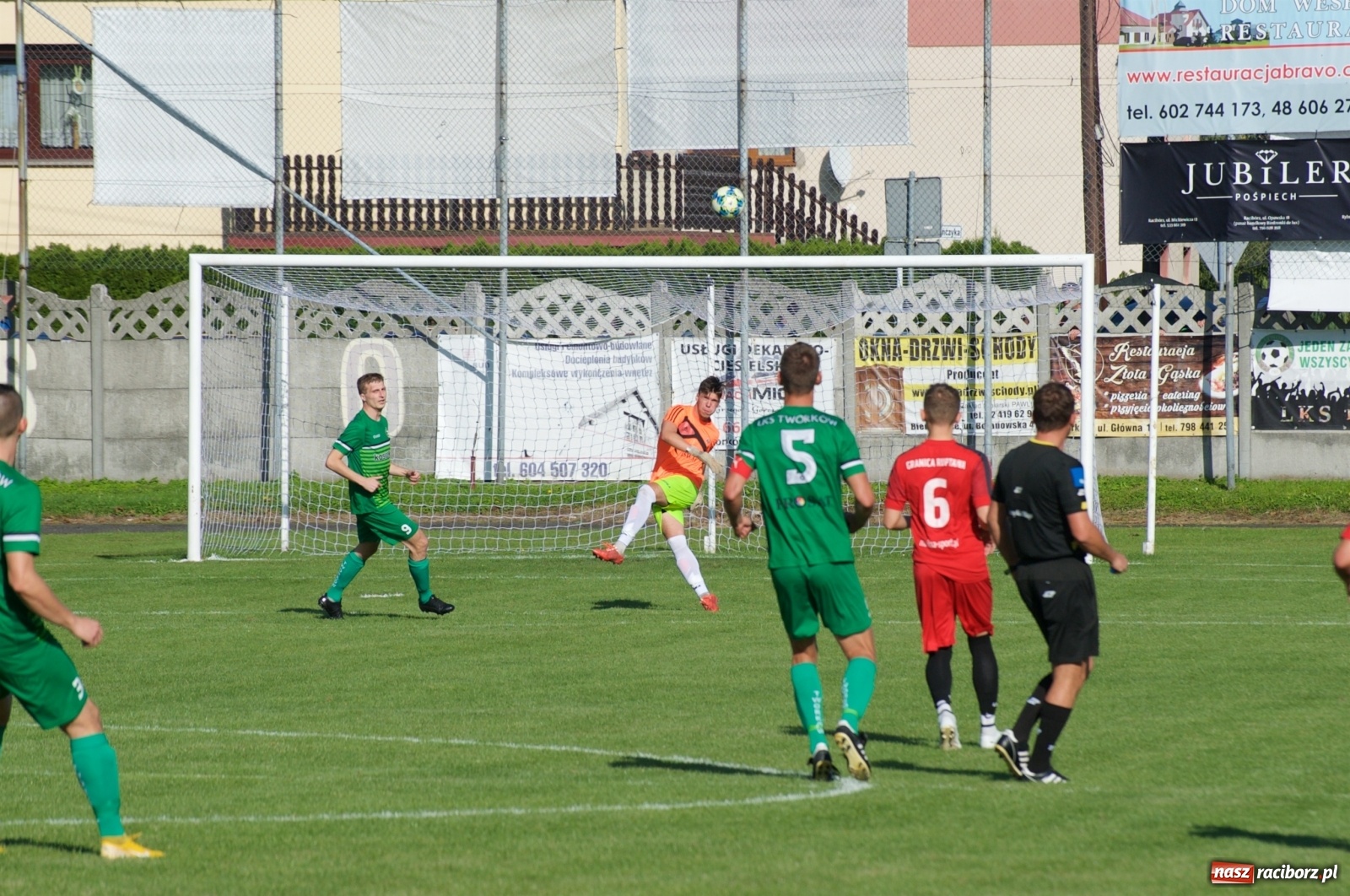 Zdjęcie w galerii na portalu naszraciborz.pl: Granica pokonana. Druga wygrana Tworkowa [FOTO] wiadomości z regionu