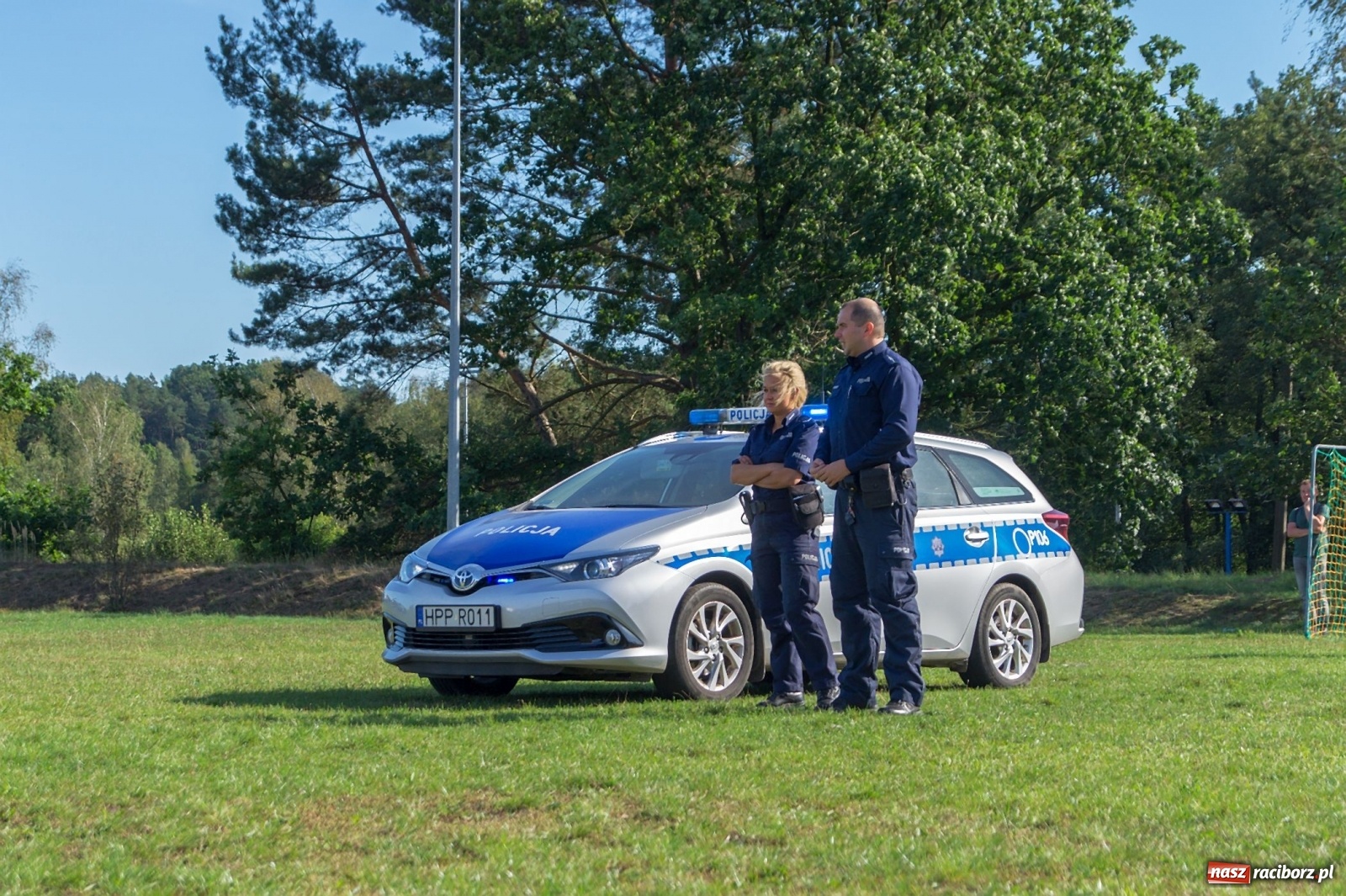 Zdjęcie w galerii na portalu naszraciborz.pl: Przeciąganie liny i królik do wygrania. Dożynki w Górkach Śląskich [FOTO] wiadomości z regionu